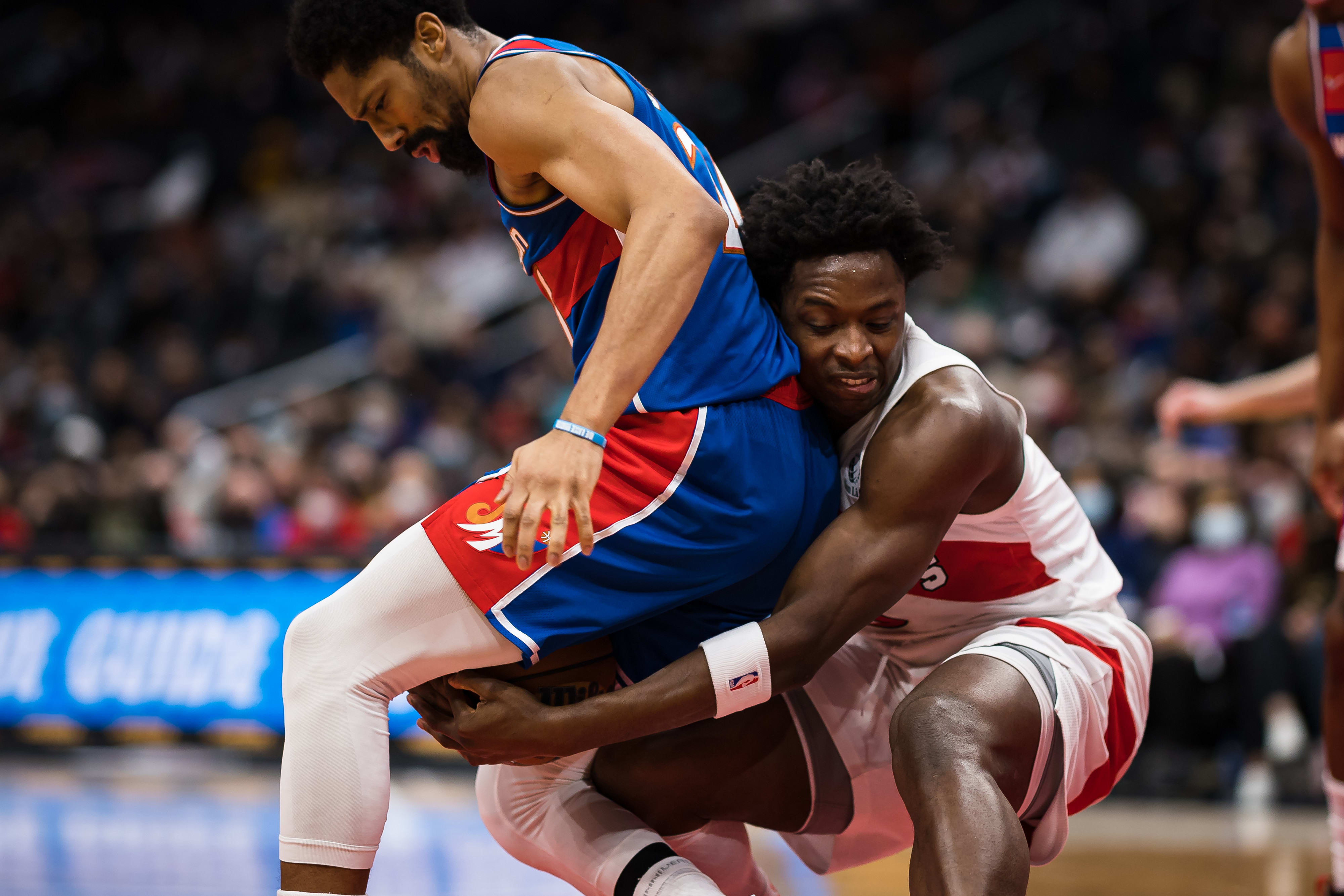 ספנסר דינווידי, וושינגטון וויזארדס, נאבק עם או ג'י אנונובי, טורונטו ראפטורס