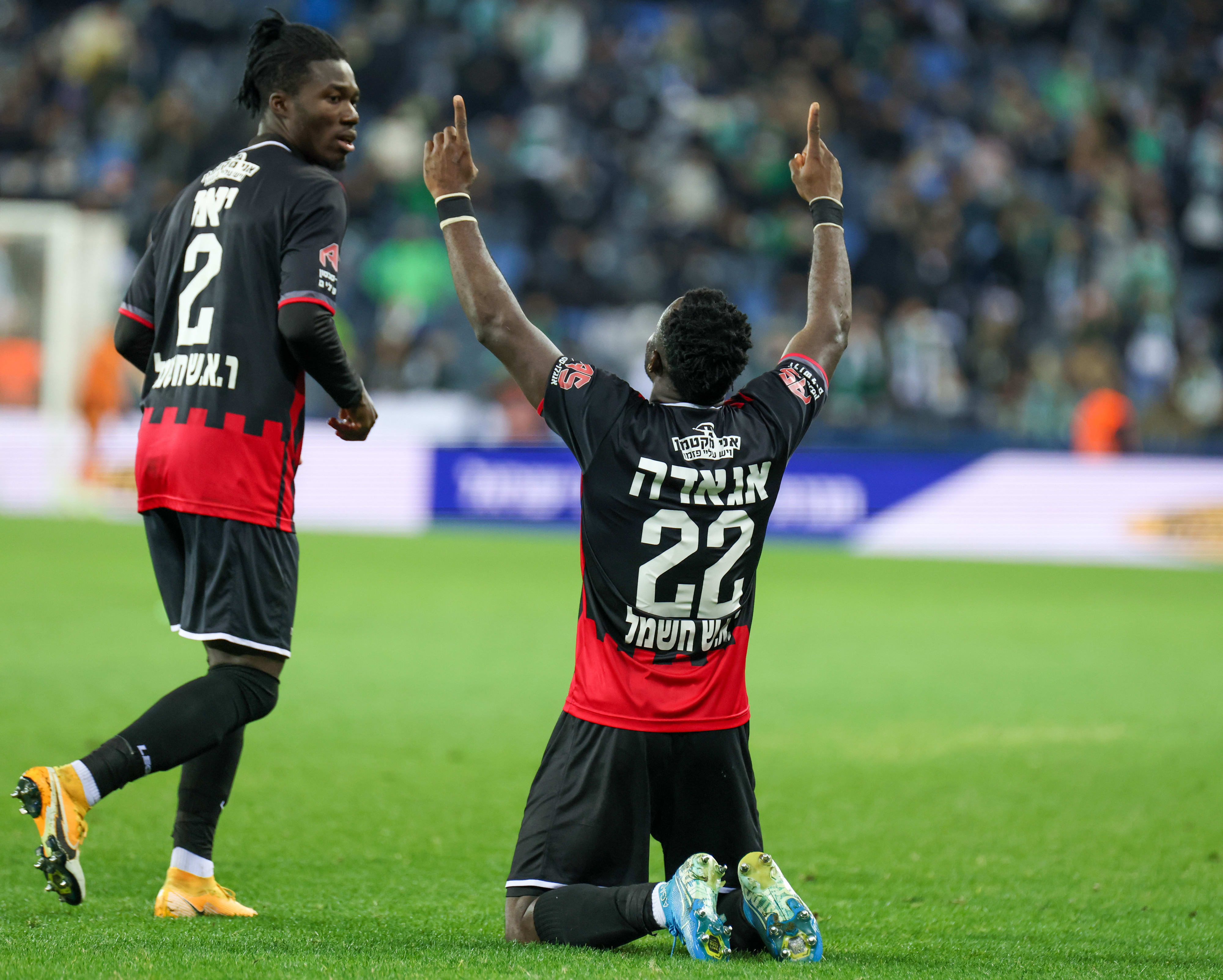 וויליאם אגאדה שחקן הפועל ירושלים חוגג שער