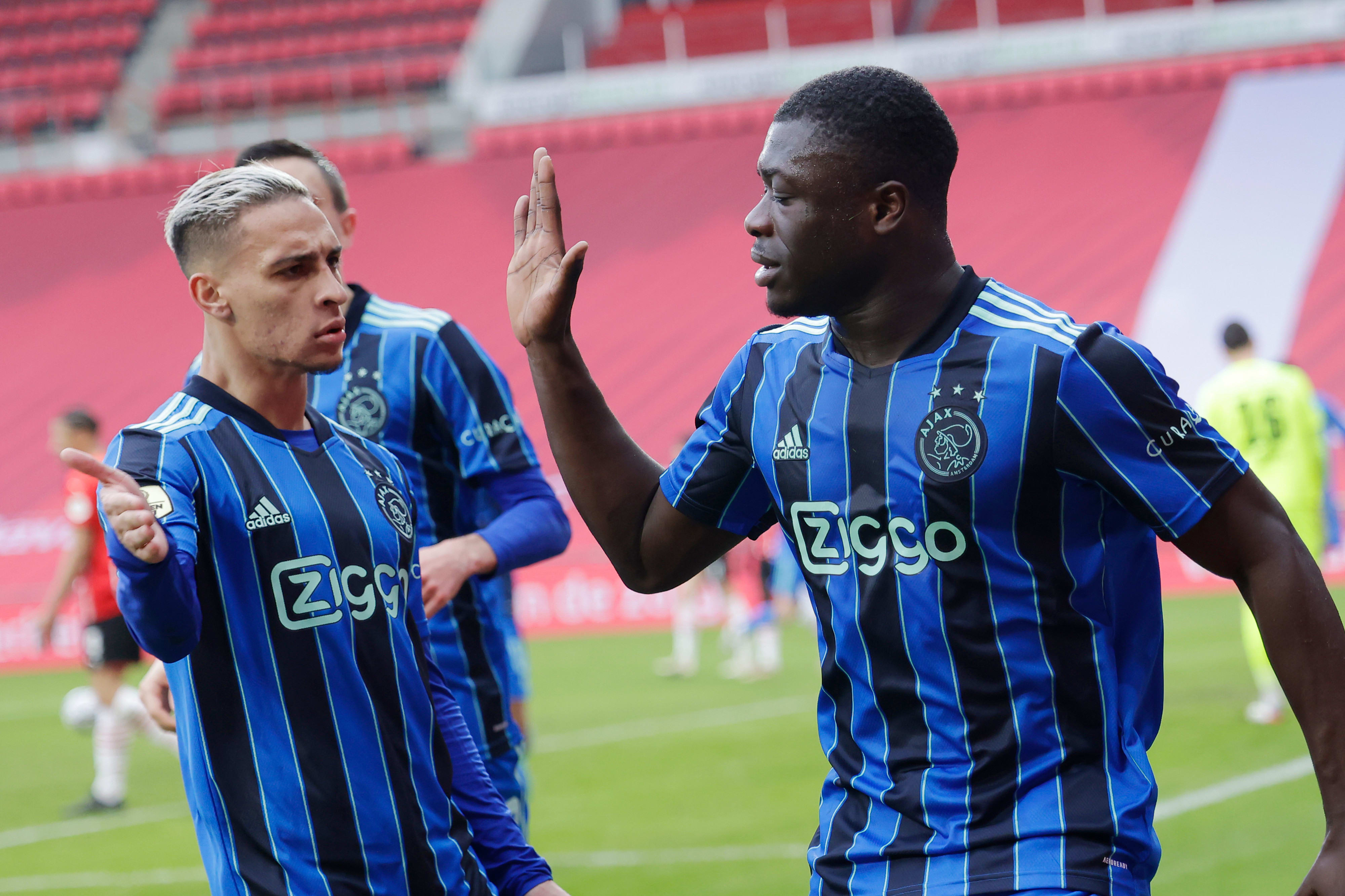 בריאן ברובי, שחקן אייאקס חוגג