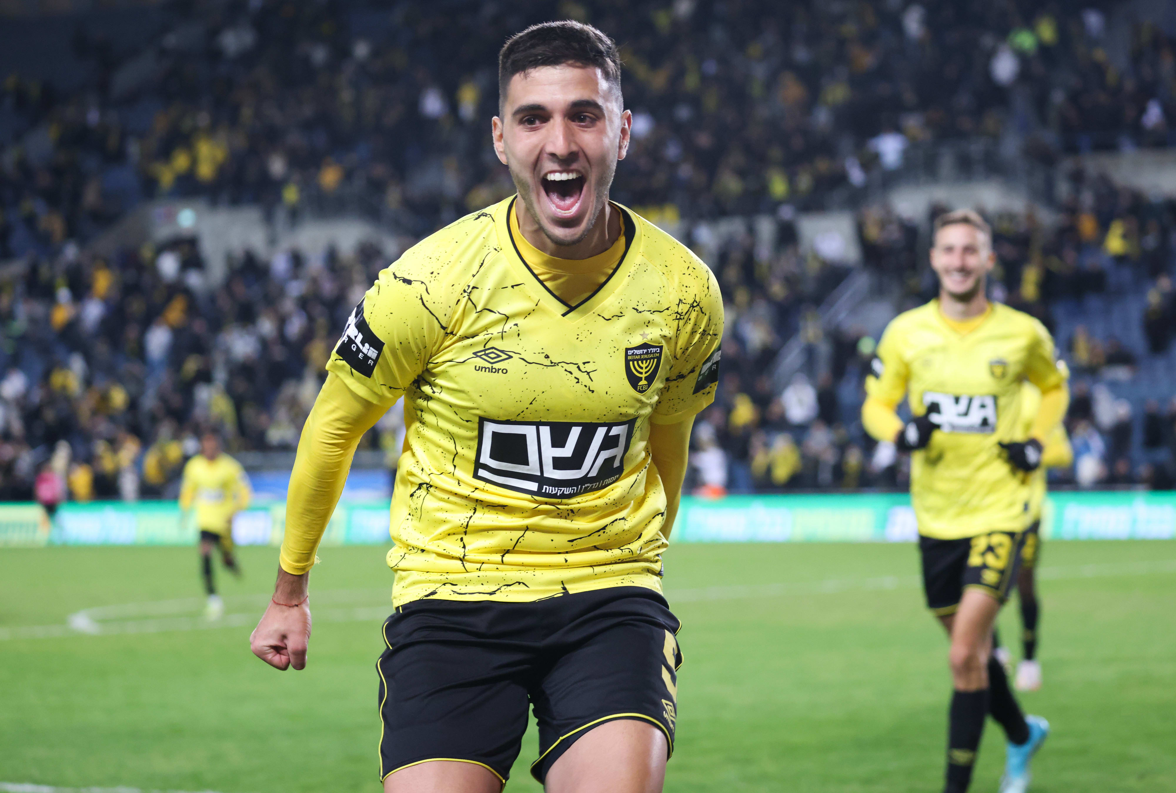 דוד חוג'ה שחקן בית