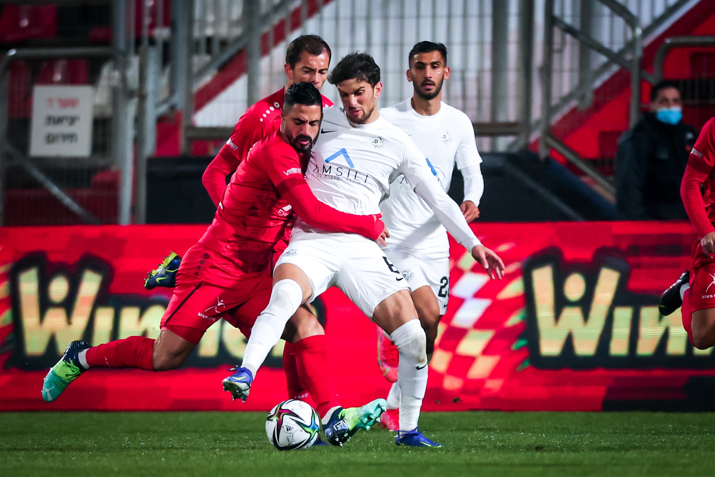 מוחמד כנעאן, קשר מ.ס. אשדוד, מול קשר בני סכנין בירם כיאל