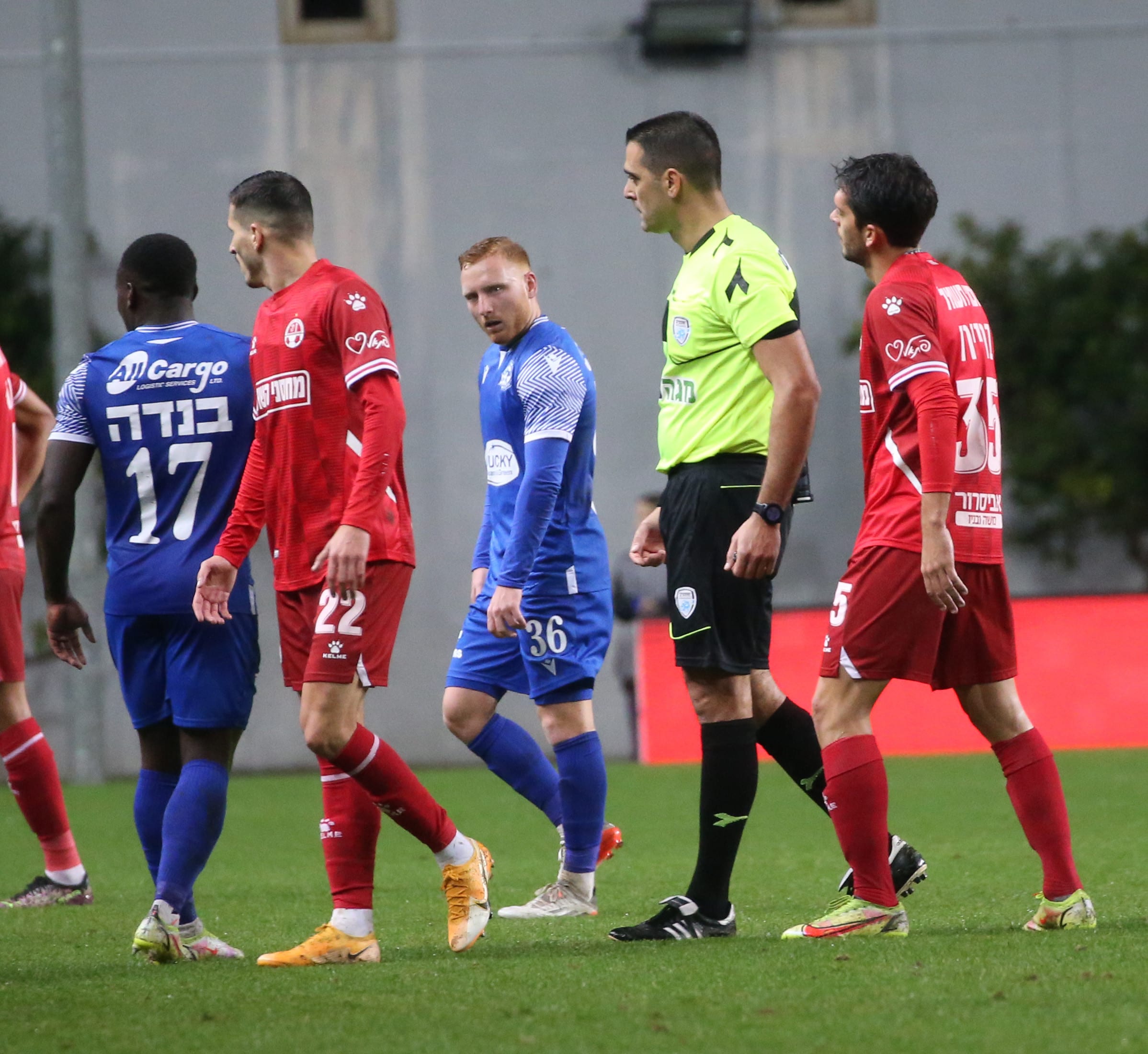 מריאנו באריירו הפועל באר שבע ליד ארז פפיר