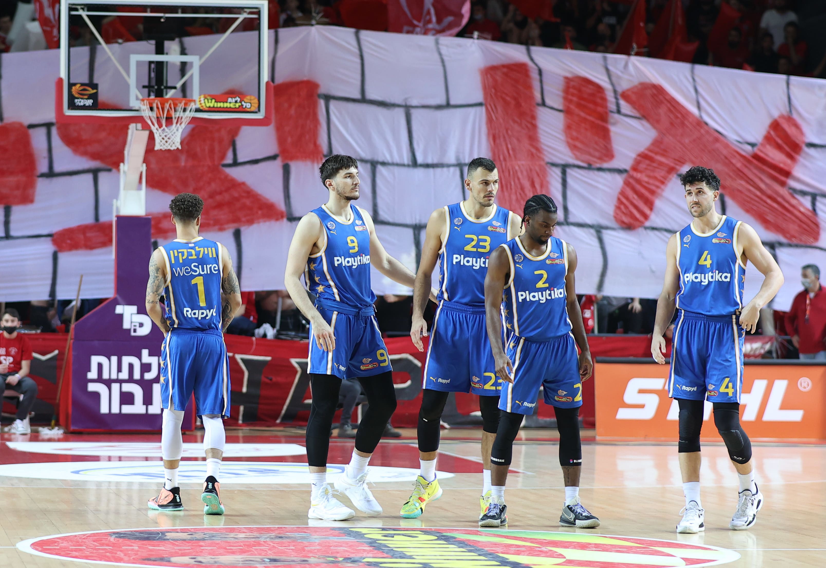 שחקני מכבי תל אביב אנג'לו קלויארו, קינן אוואנס, אנטה ז'יז'יץ', רומן סורקין, סקוטי ווילבקין