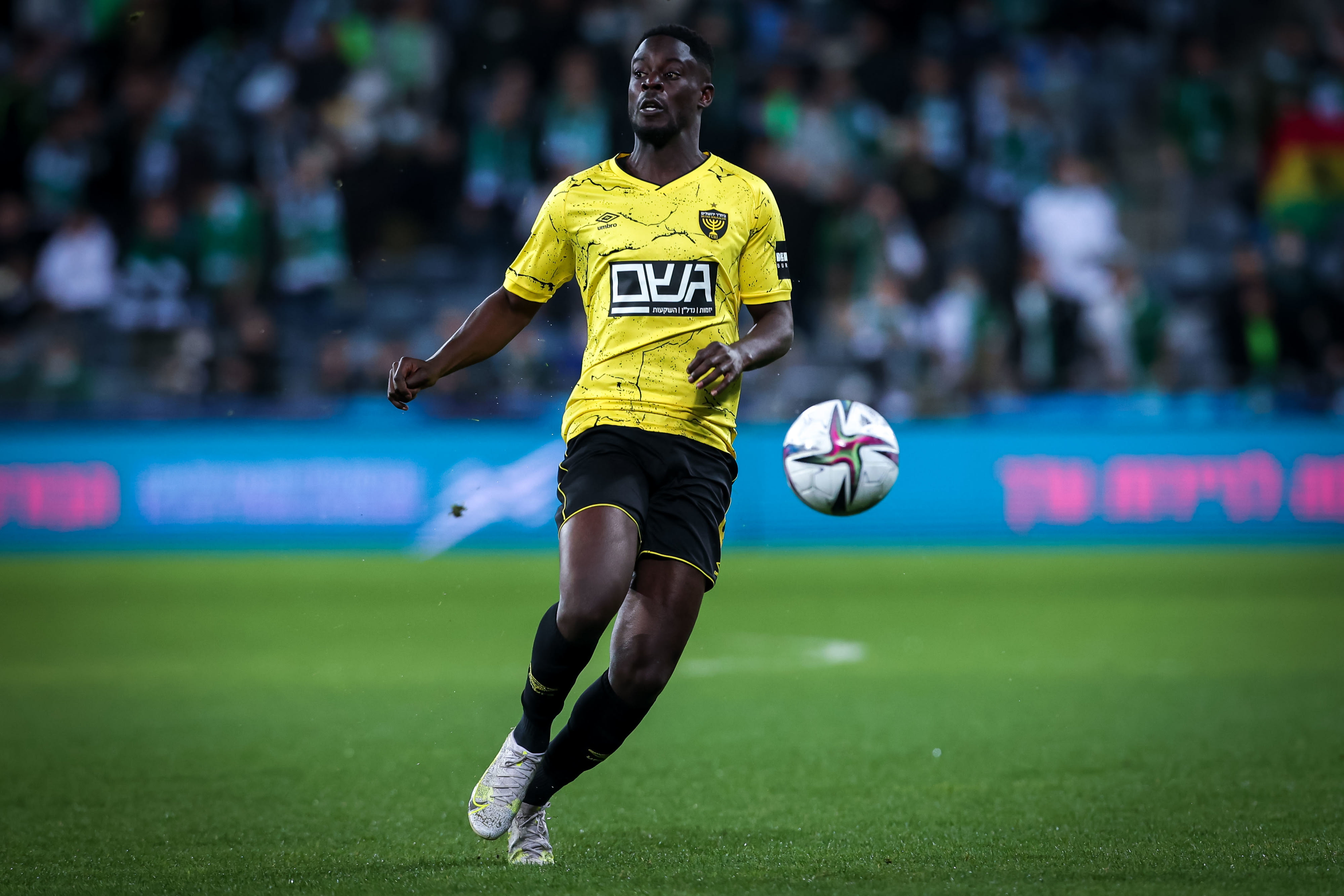 אדווין ג'סי שחקן בית