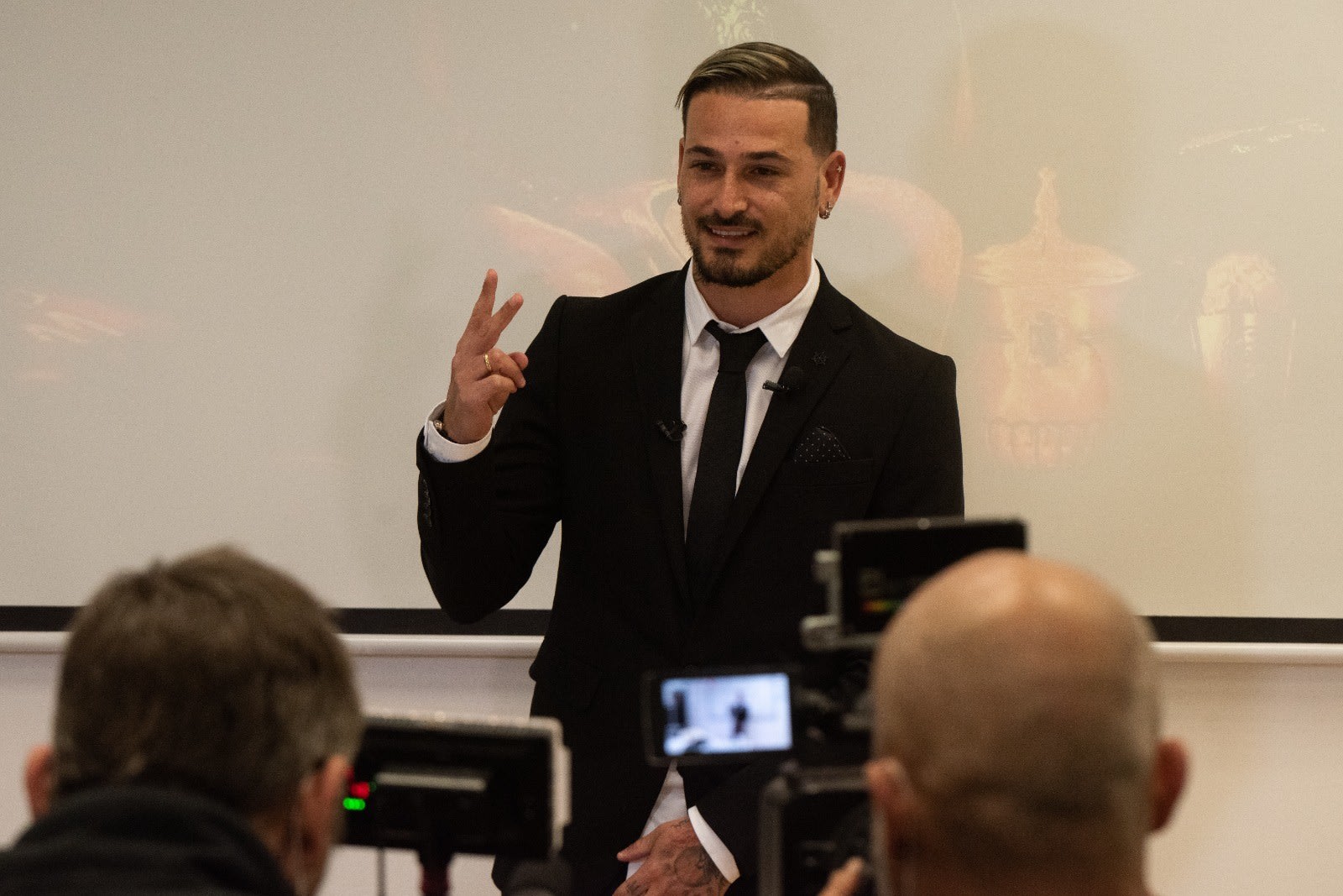 מאור בוזגלו