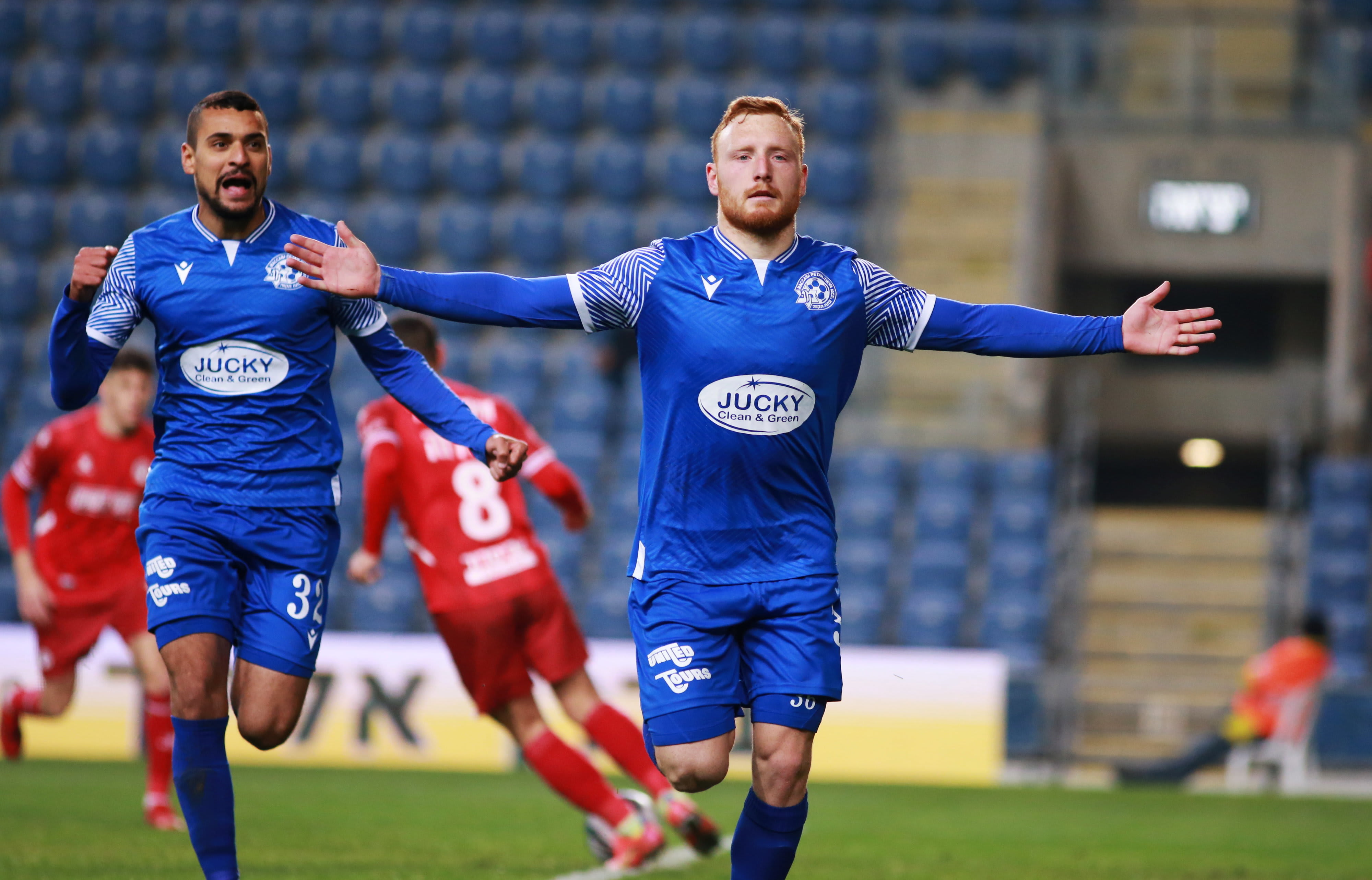 שחקן מכבי פתח תקוה עידו שחר