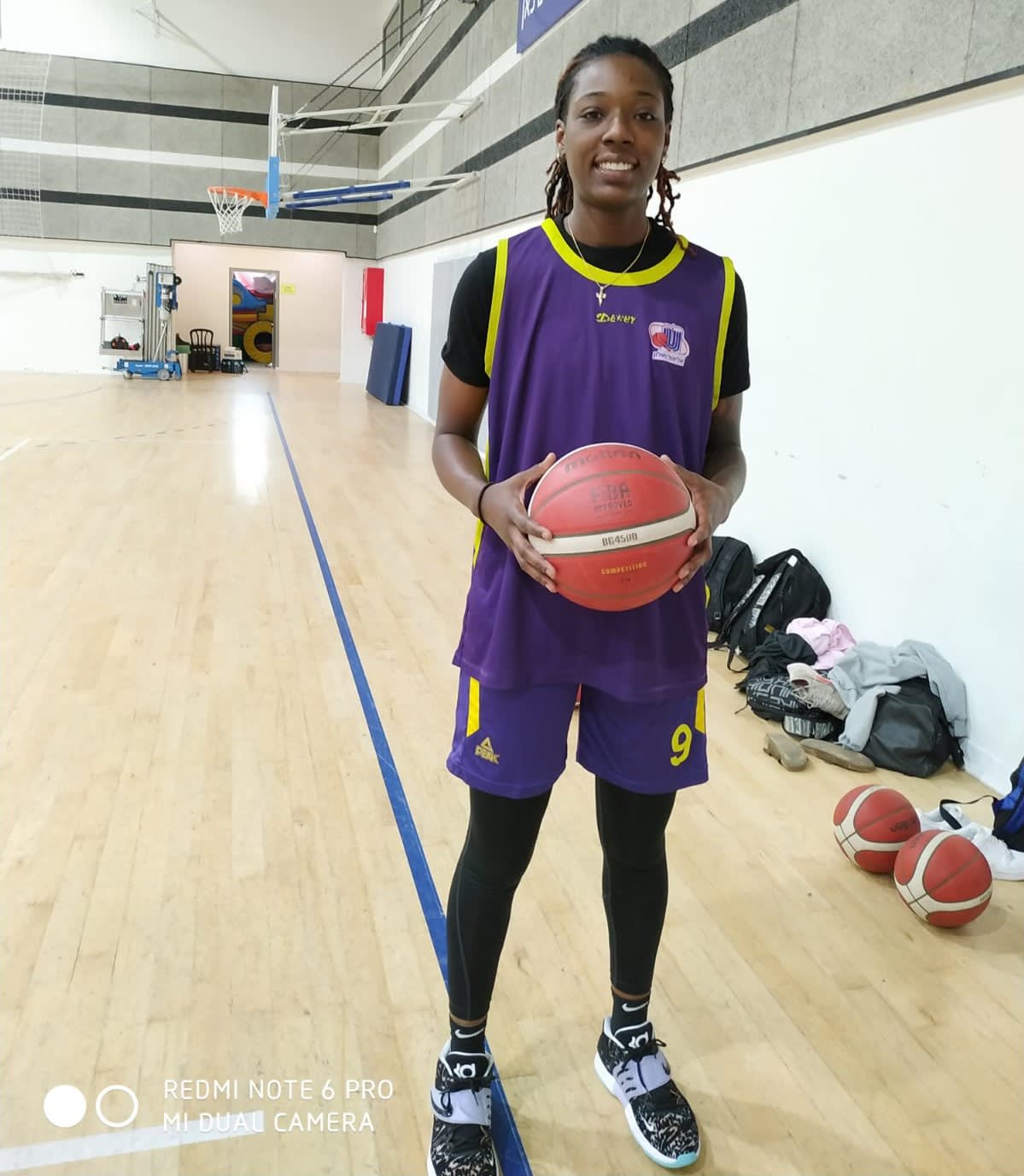 רניה דייויס, אליצור חולון