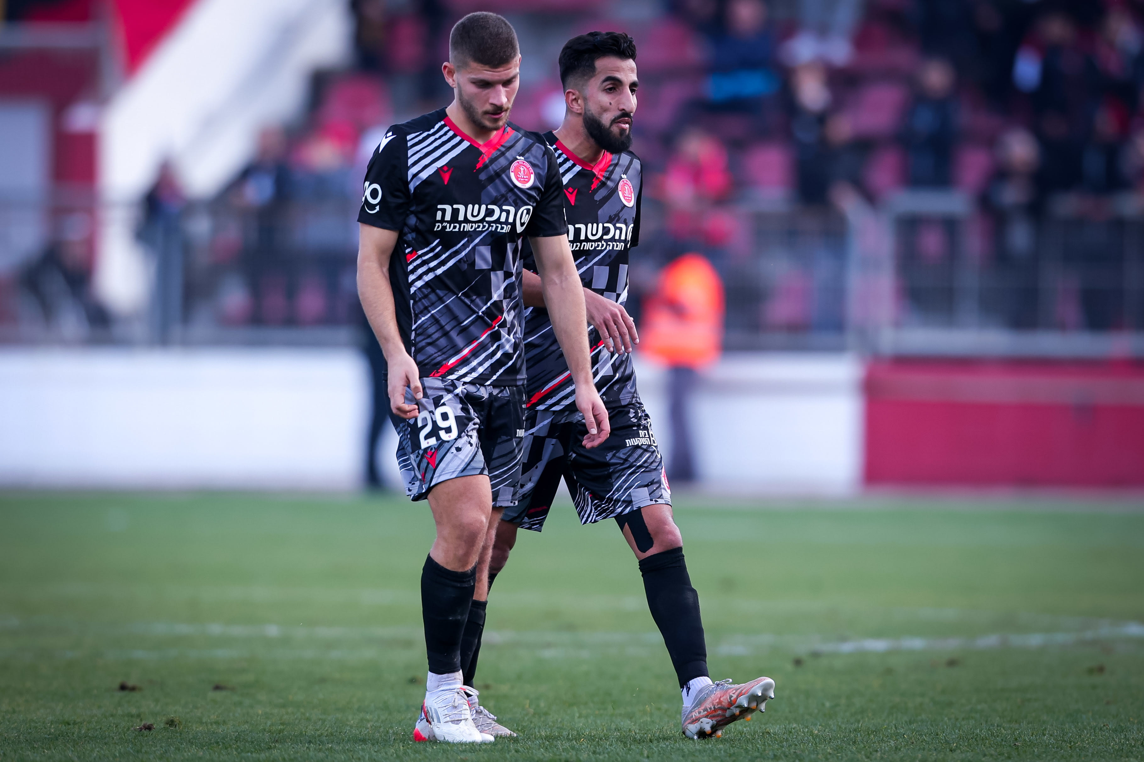 שחקני הפועל תל אביב בן ביטון, שי אייזן