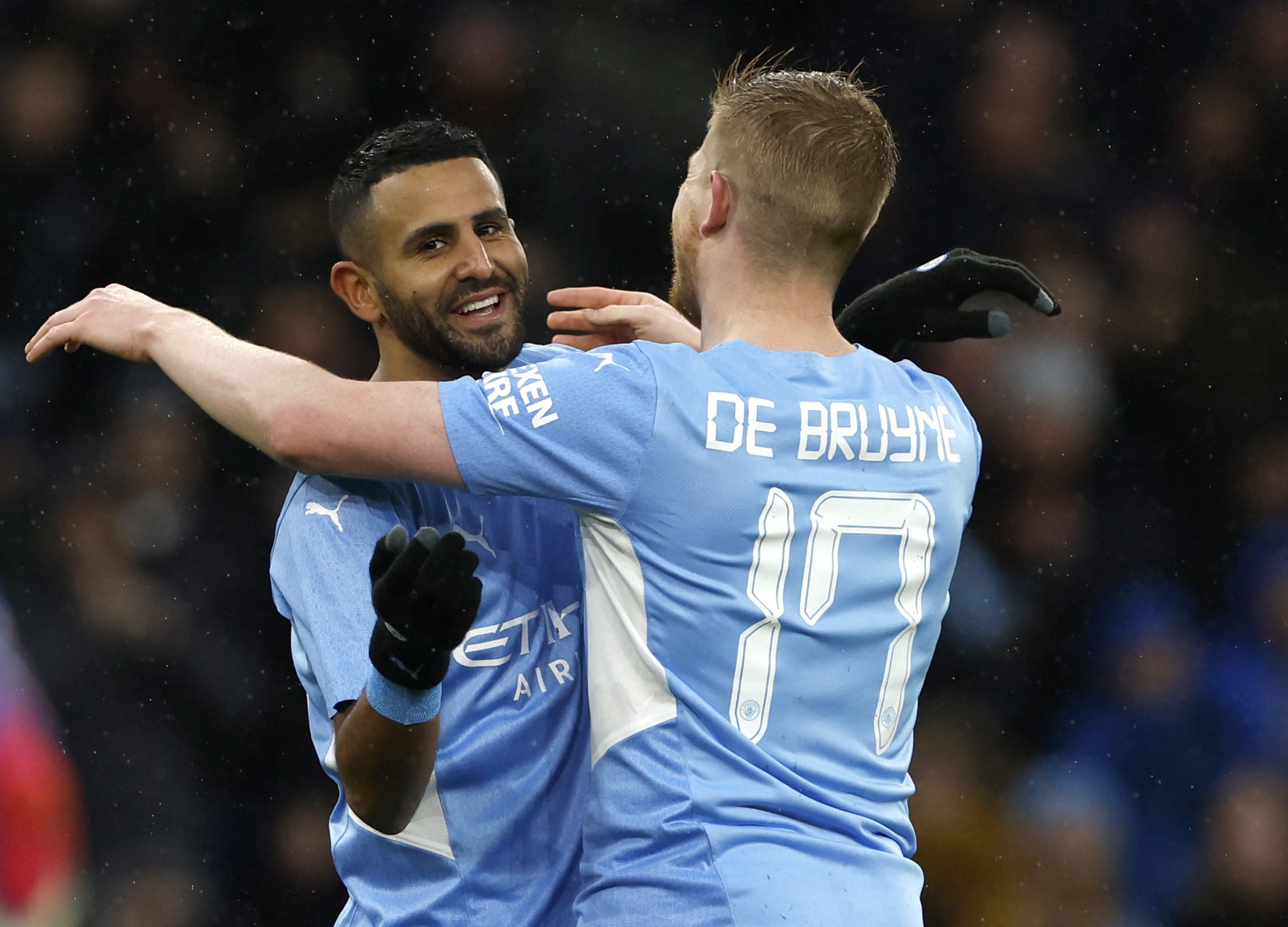 קווין דה בראונה מנצ'סטר סיטי עם ריאד מחרז