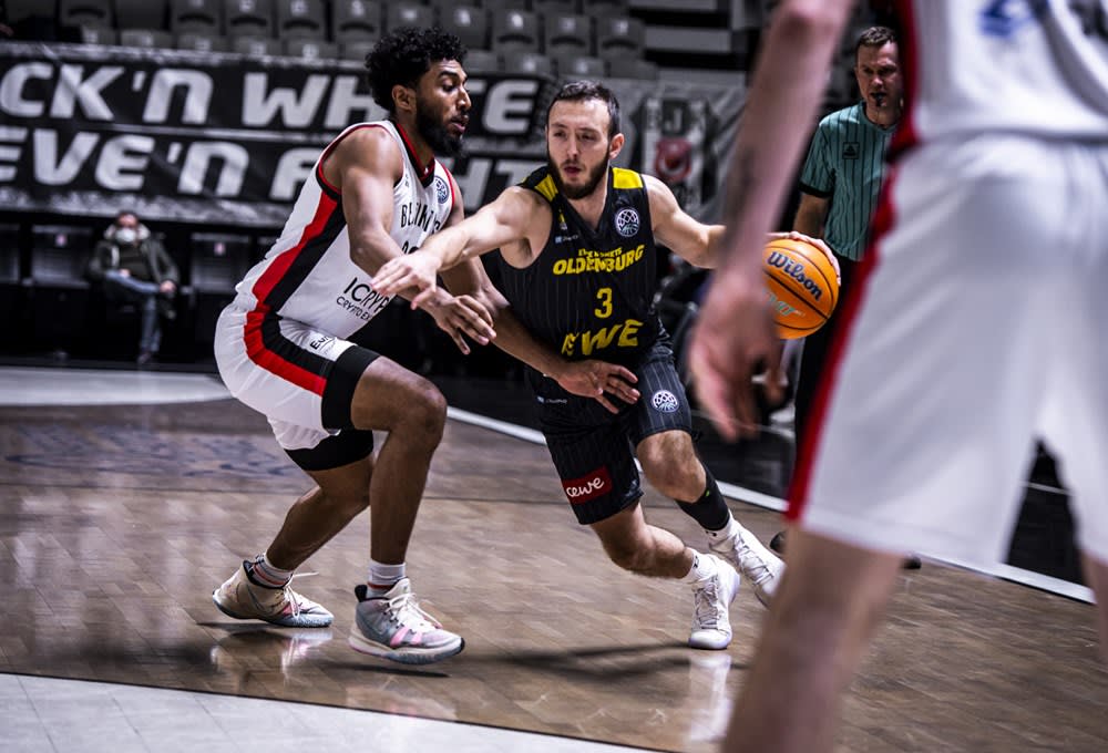 מקס היידיגר במדי אולדנבורג