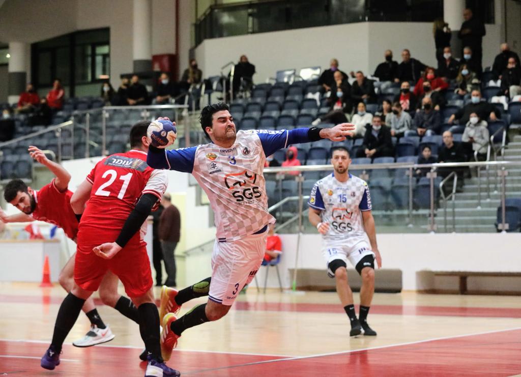 שחקן א.ס. רמת השרון בכדוריד דניאל שקלים