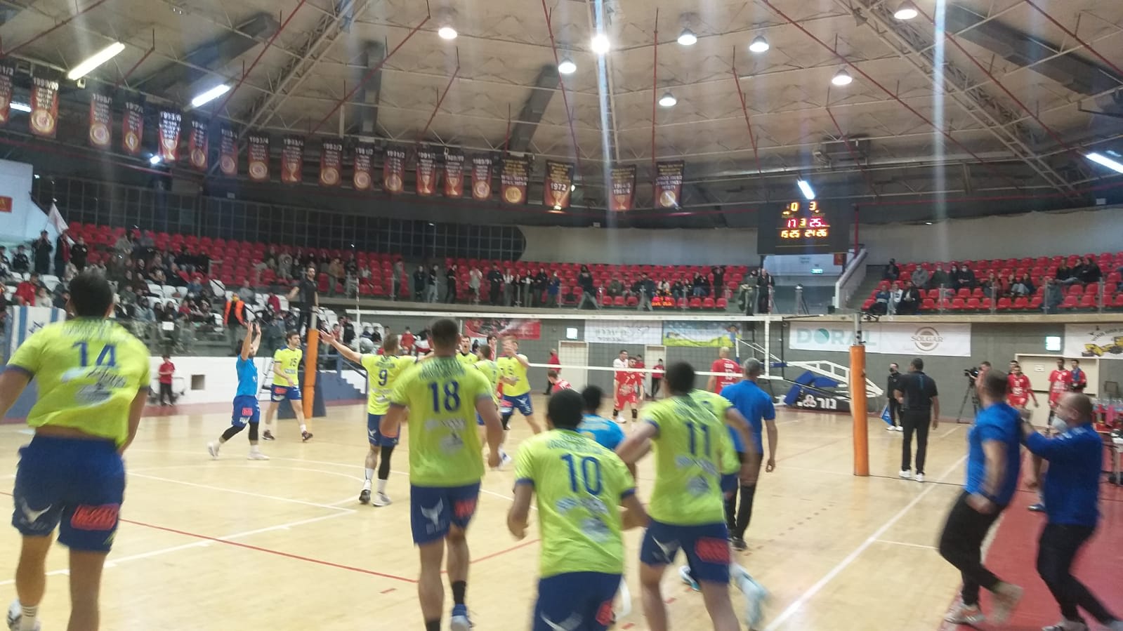 שחקני מכבי תל אביב בכדורעף