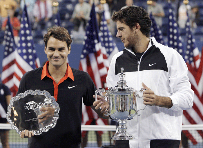 אלוף ארצות הברית חואן מרטין דל פוטרו (ימין) עם סגנו רוג'ר פדרר (שמאל)