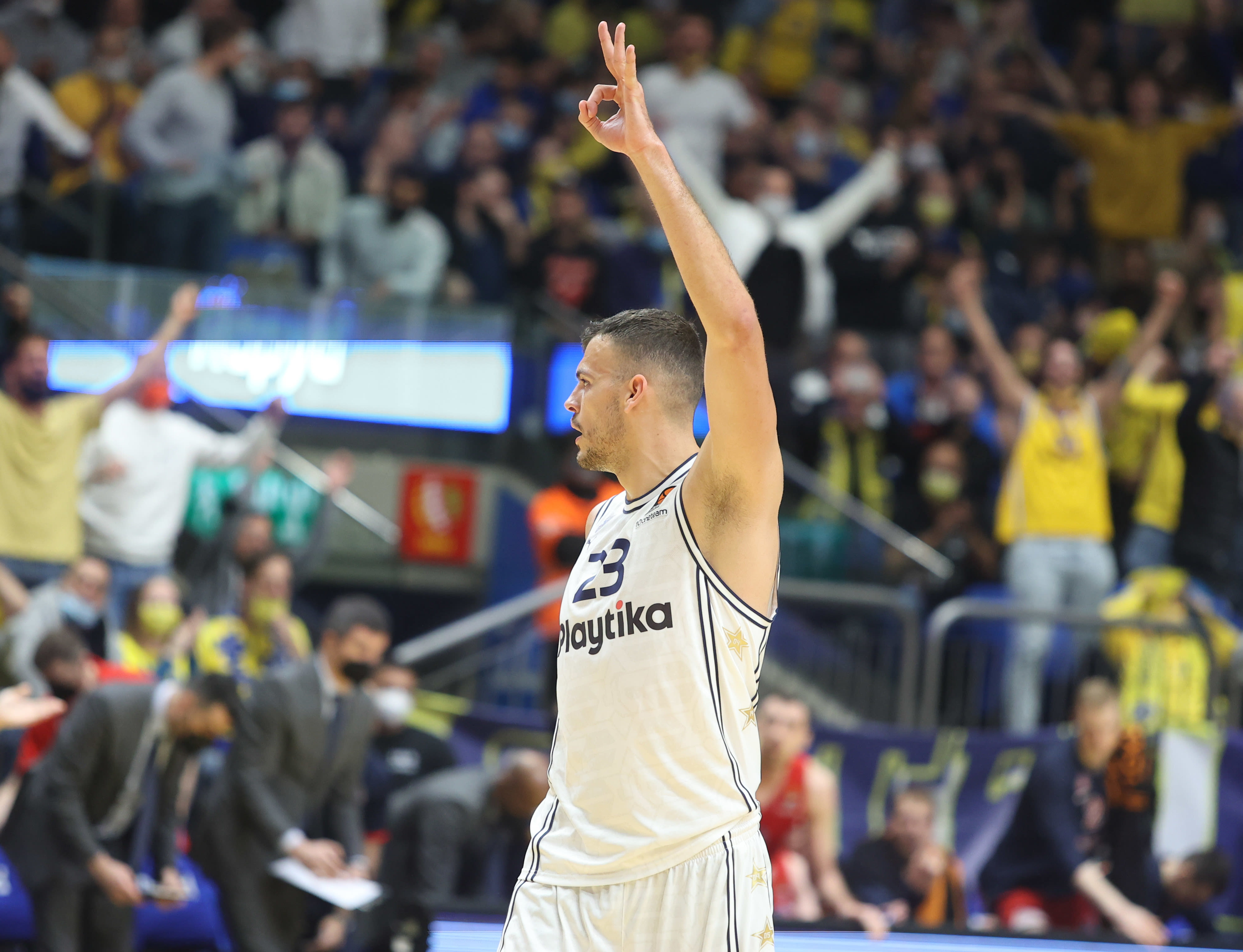 שחקן מכבי תל אביב אנטה ז'יז'יץ'