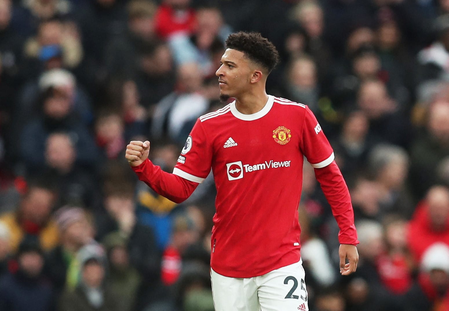 ג'יידון סאנצ'ו שחקן מנצ'סטר יונייטד חוגג שער