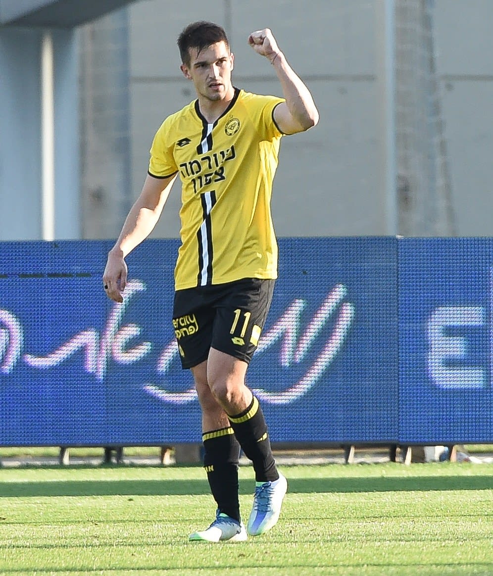 שחקן מכבי נתניה איגור זלאטנוביץ' חוגג שער