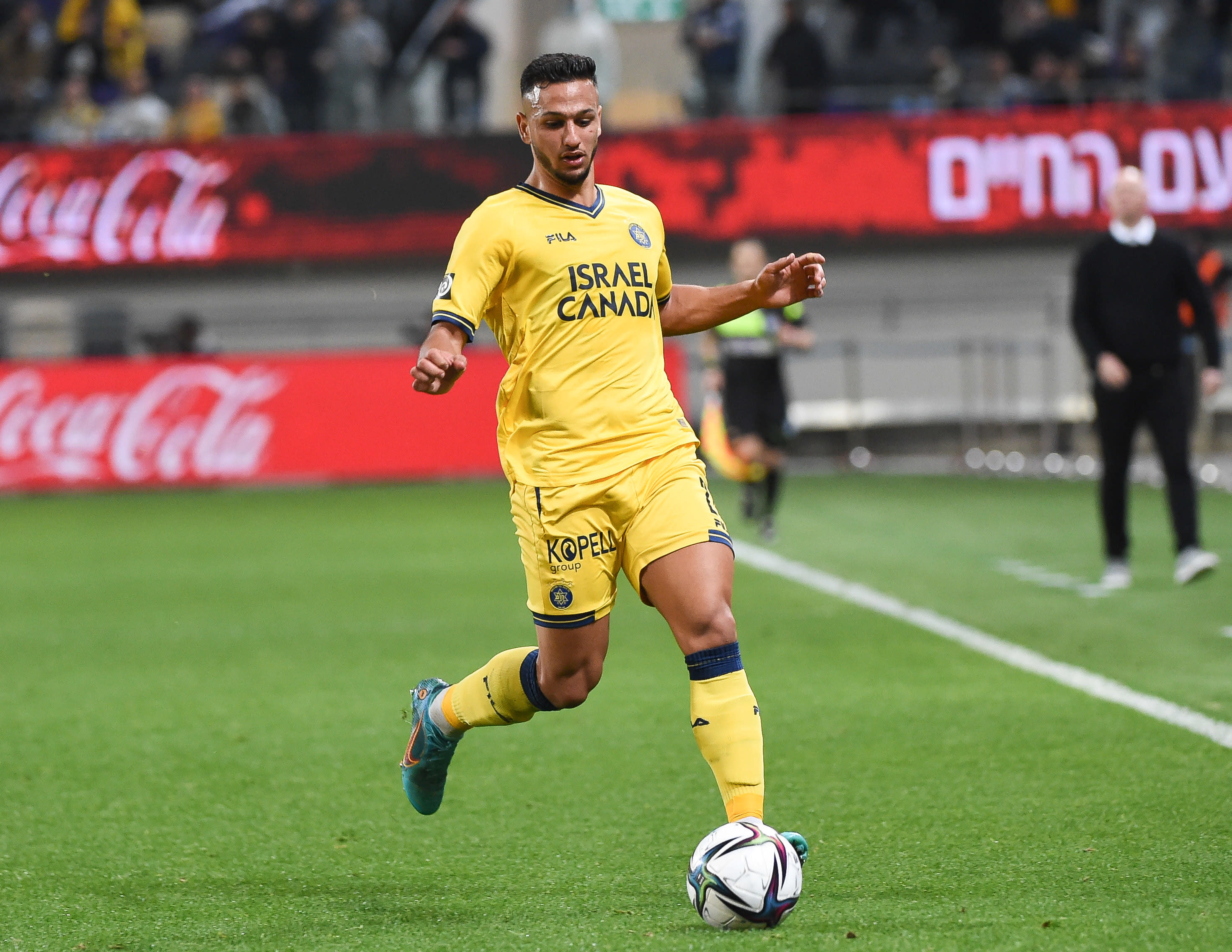 שחקן מכבי תל אביב אילון אלמוג