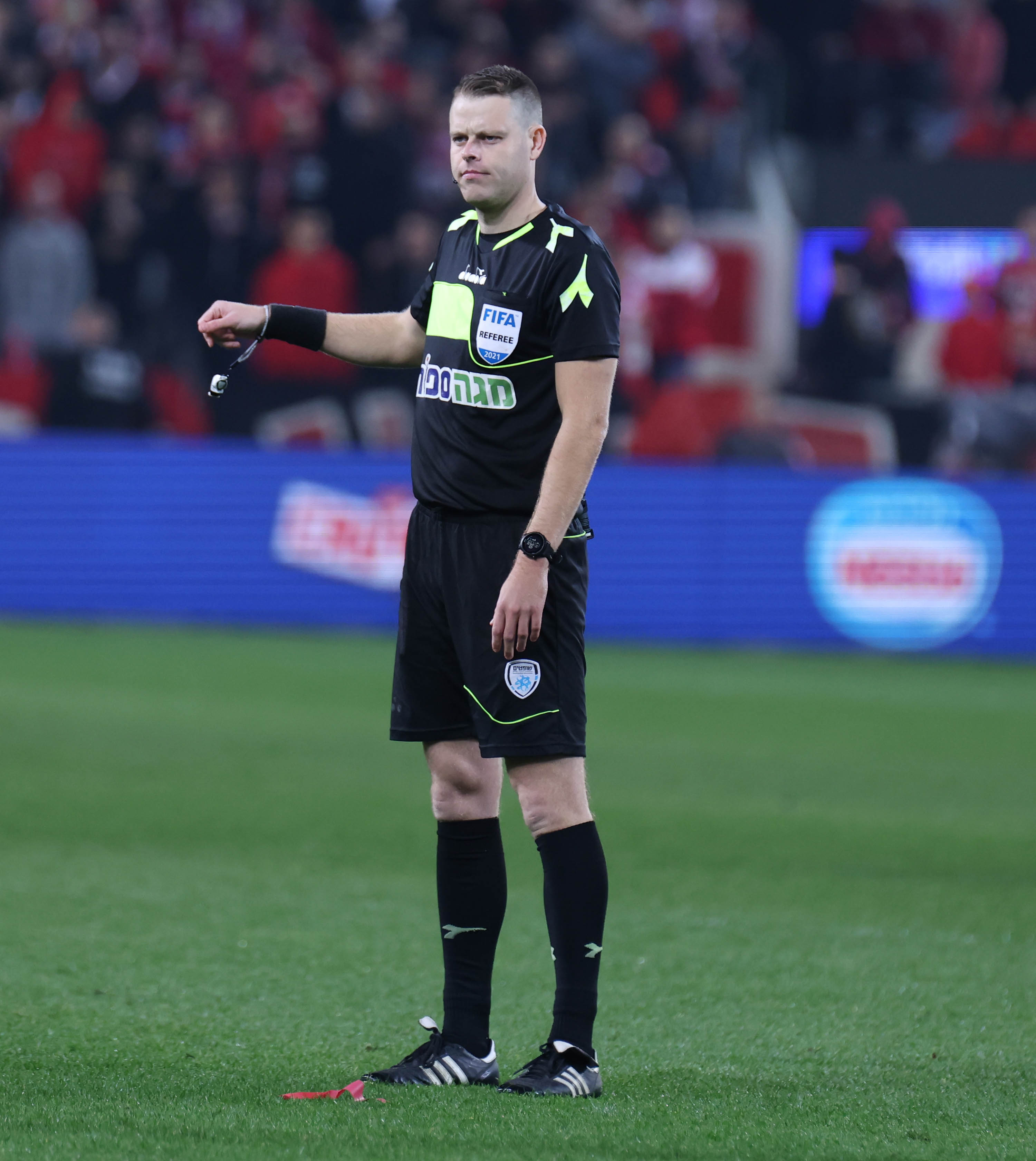 יגאל פריד שופט כדורגל