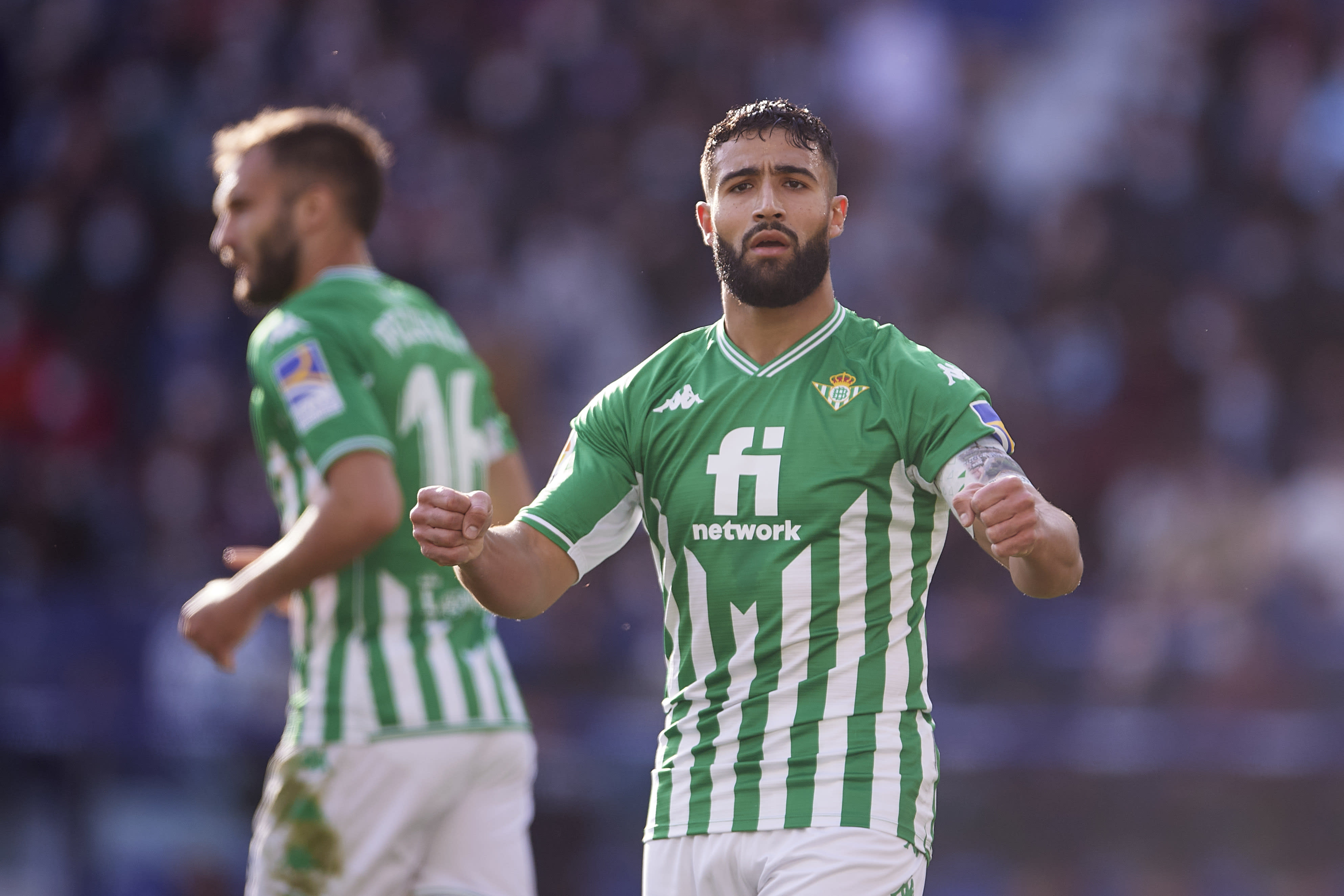 נביל פקיר, שחקן בטיס