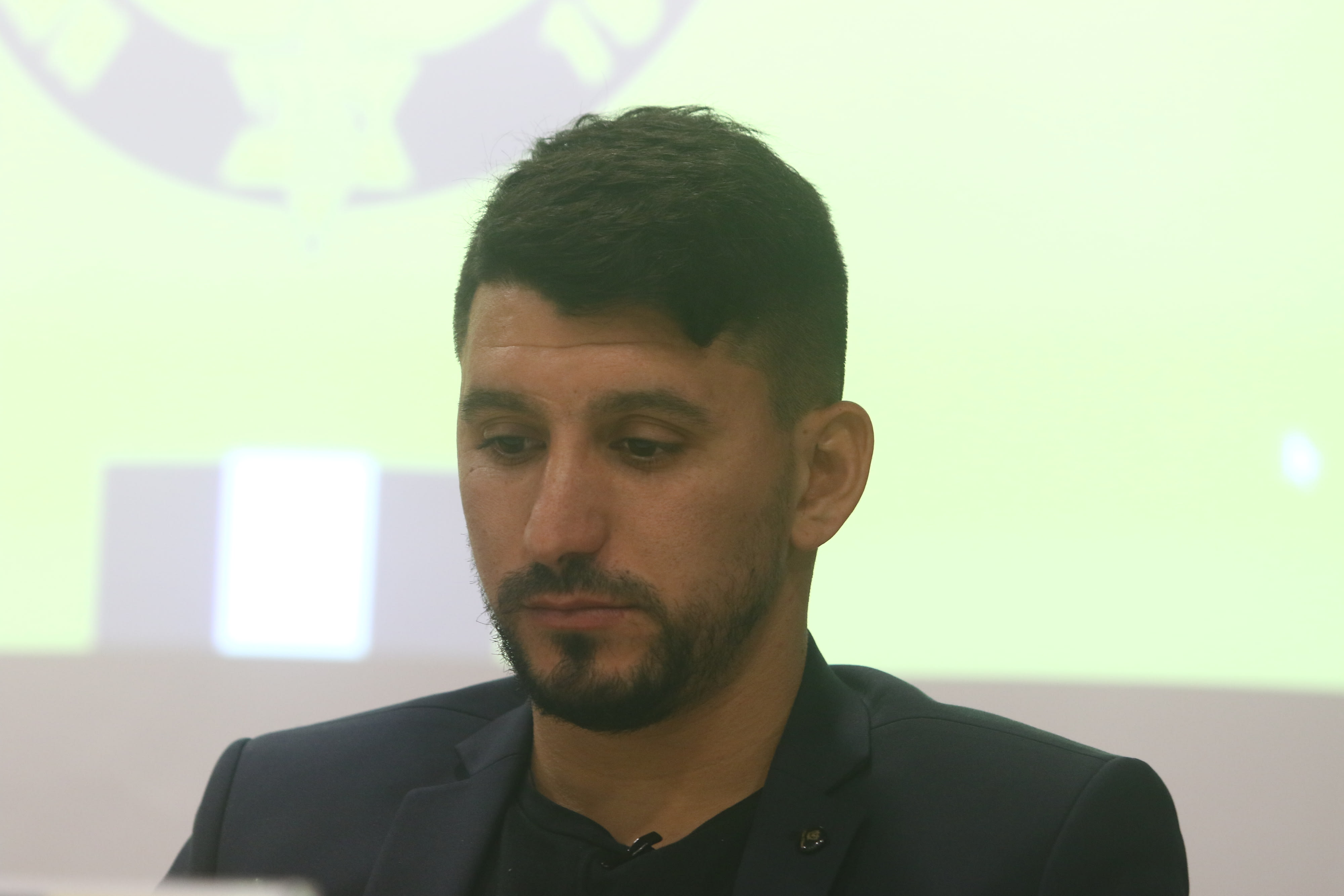 אלמוג כהן פורש מכדורגל