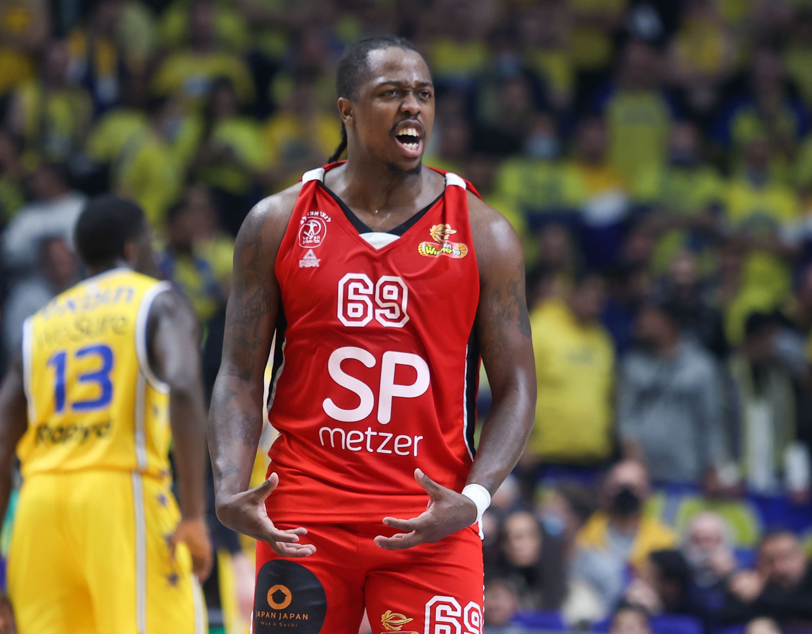 ג'ייקובן בראון שחקן הפועל תל אביב