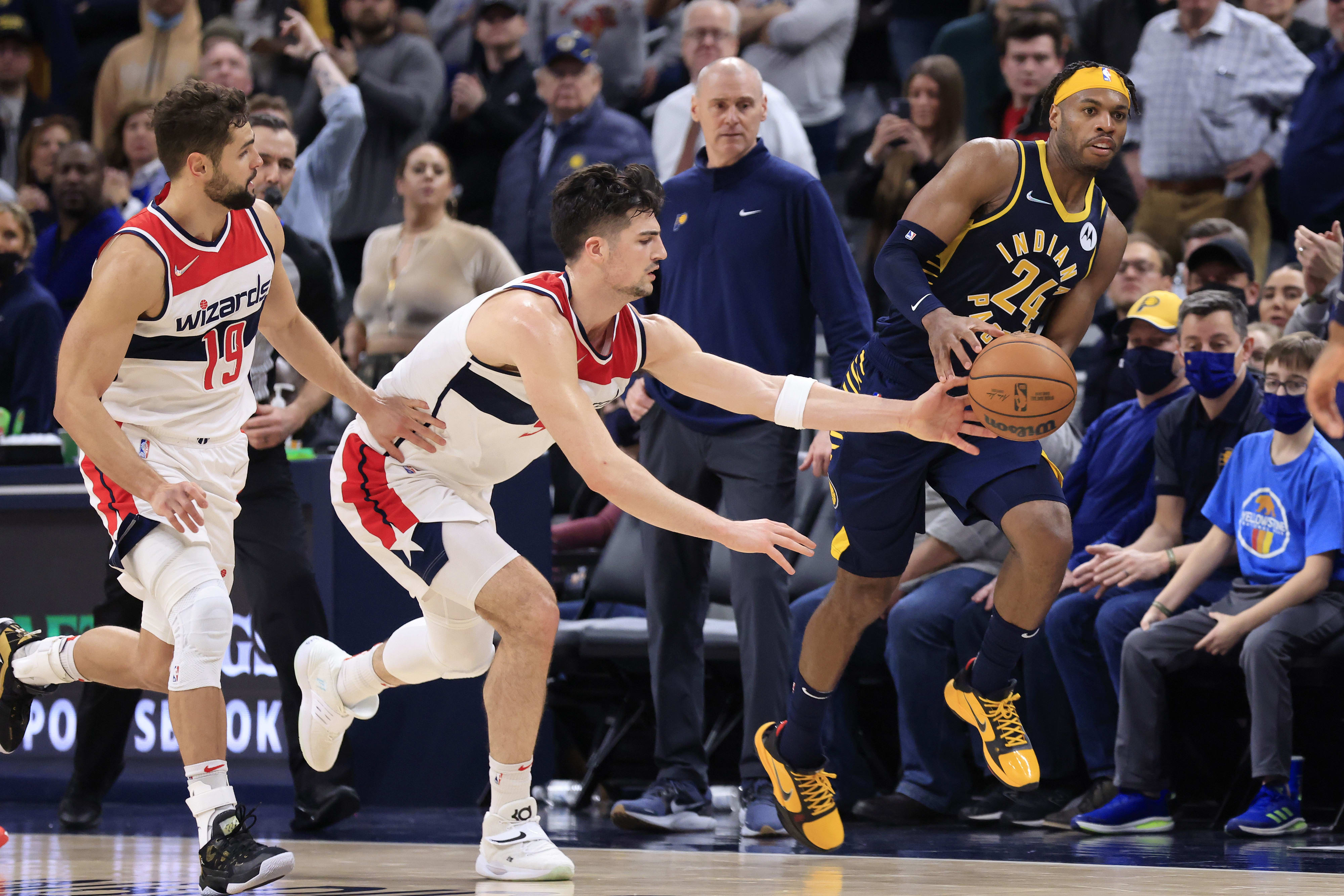 שחקן וושינגטון וויזארדס דני אבדיה מול אינדיאנה פייסרס