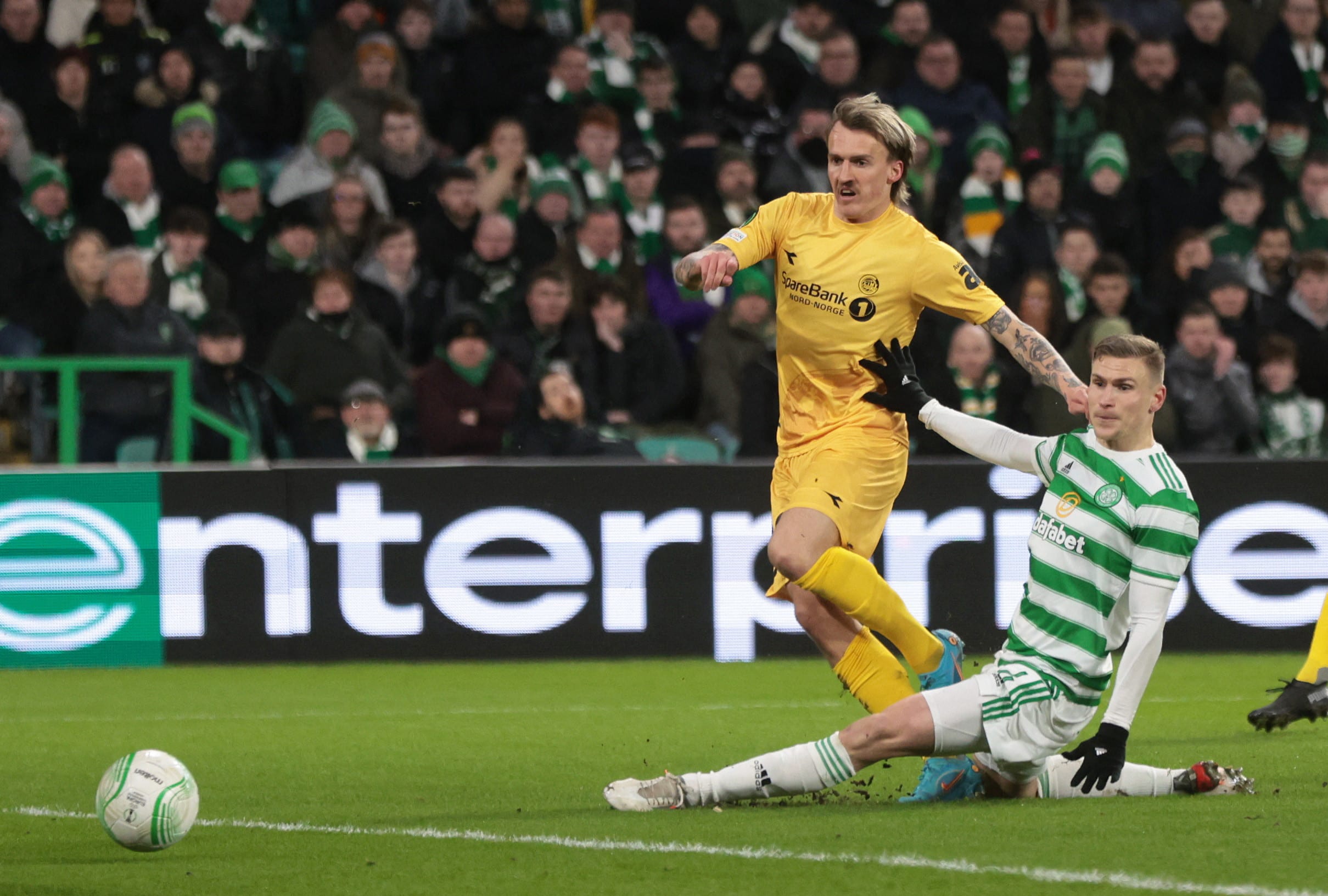 רונאר אספיורד בודו גלימט כובש