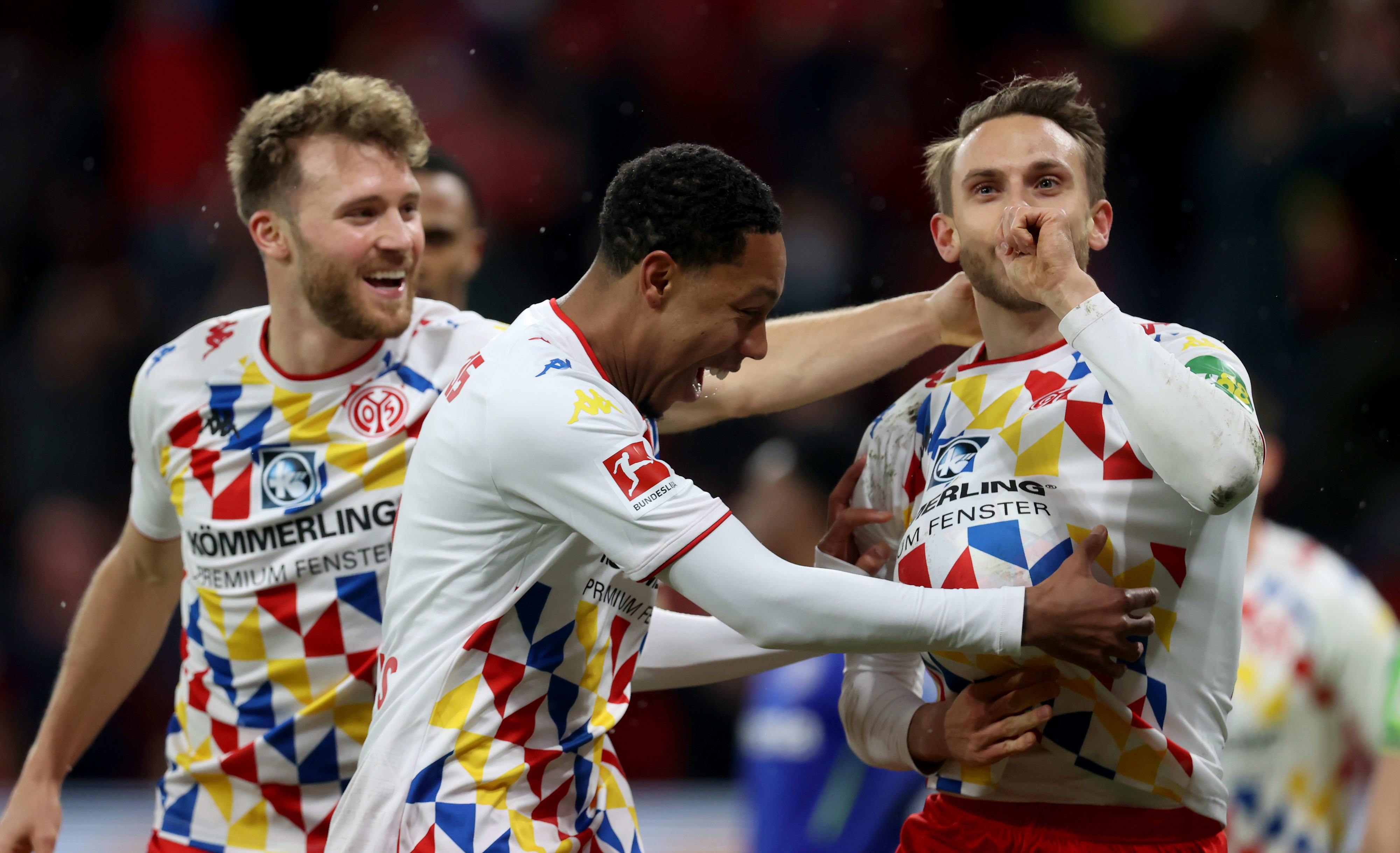 שחקן מיינץ מרקוס אינגווארטסן חוגג שער