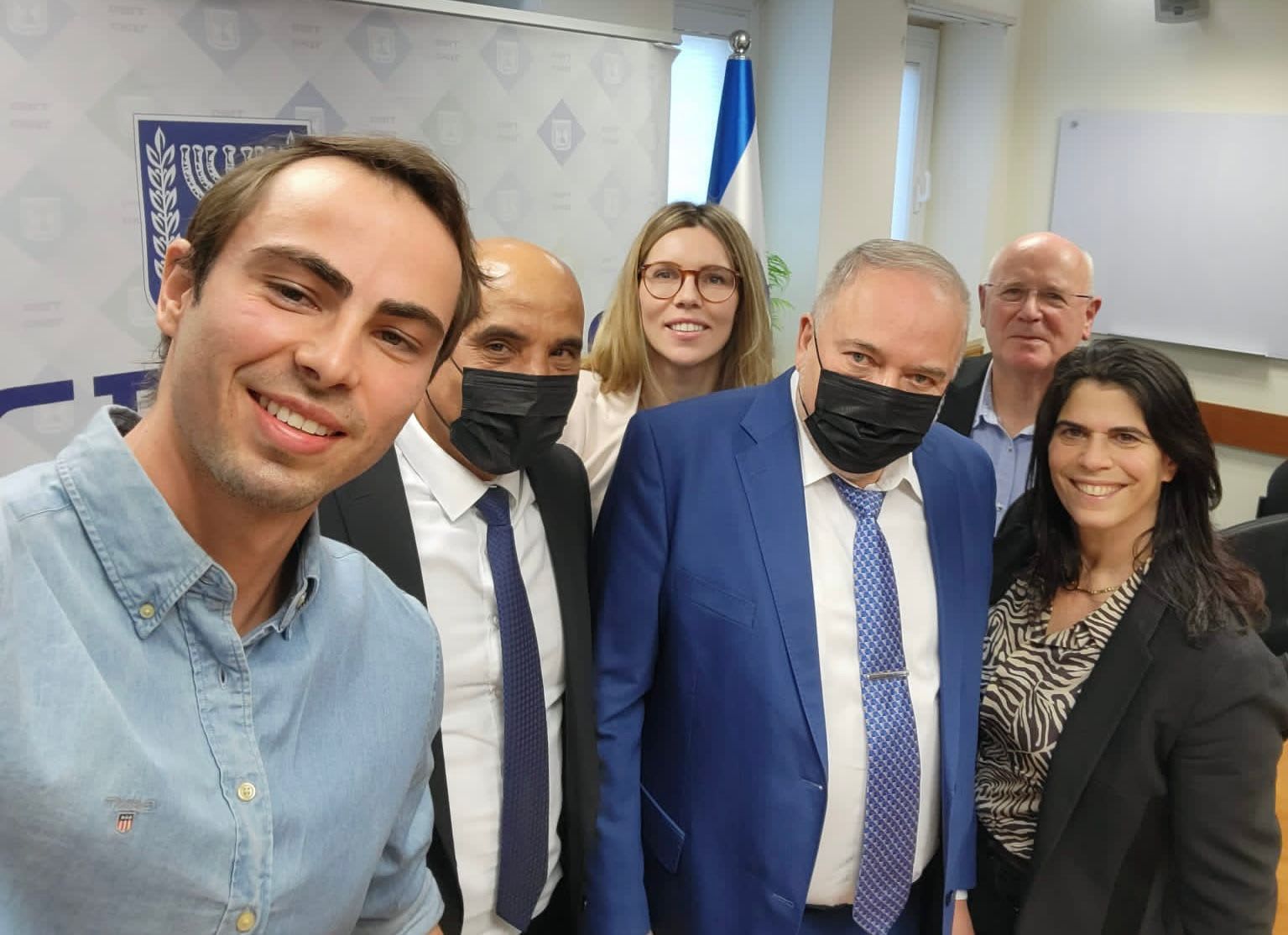 יעל ארד, השר אביגדור ליברמן, גילי לוסטיג, יעקב טומרקין, השר חמד עמאר, חנה מיננקו