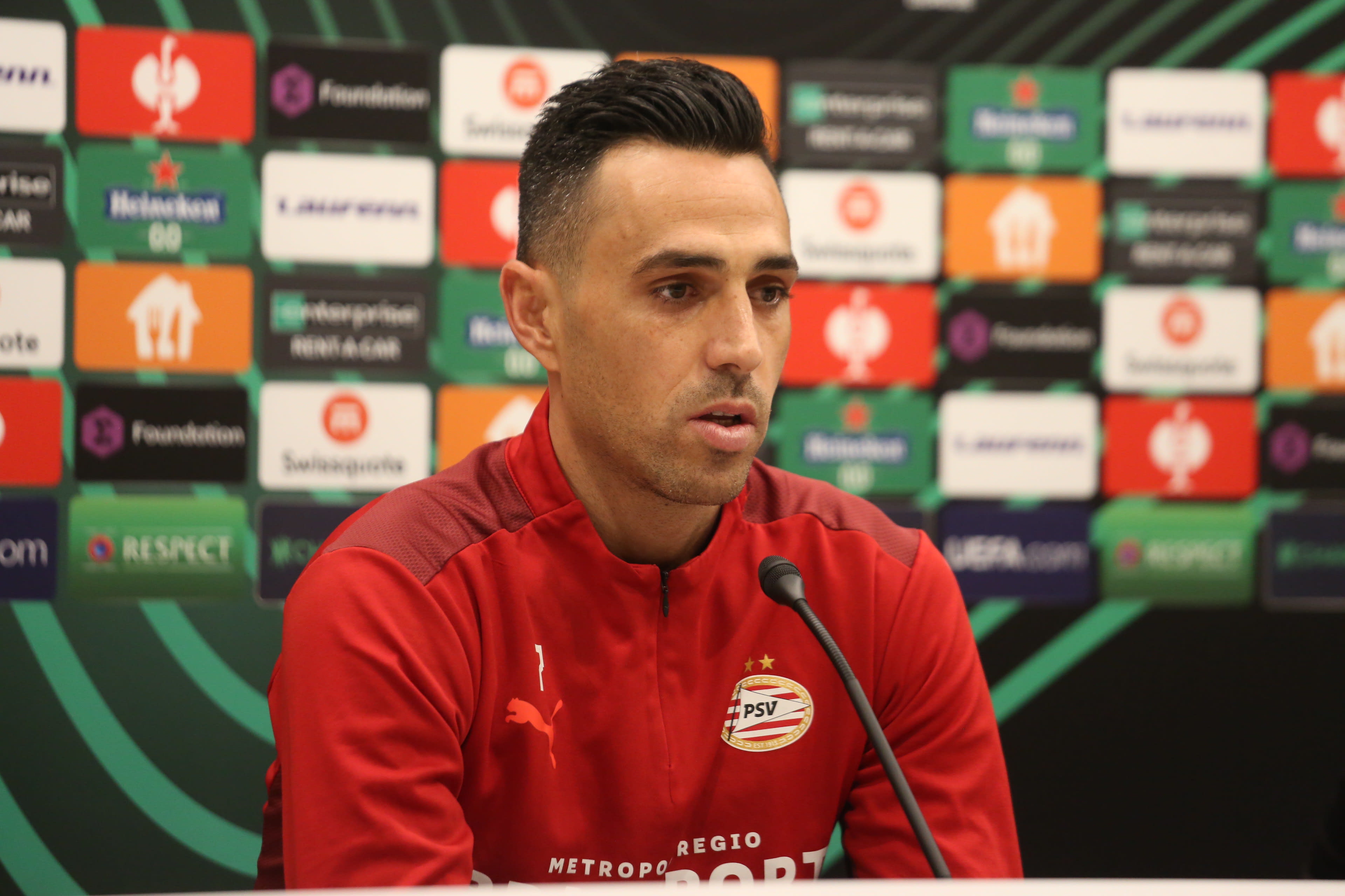 שחקן פ.ס.וו איינדהובן ערן זהבי