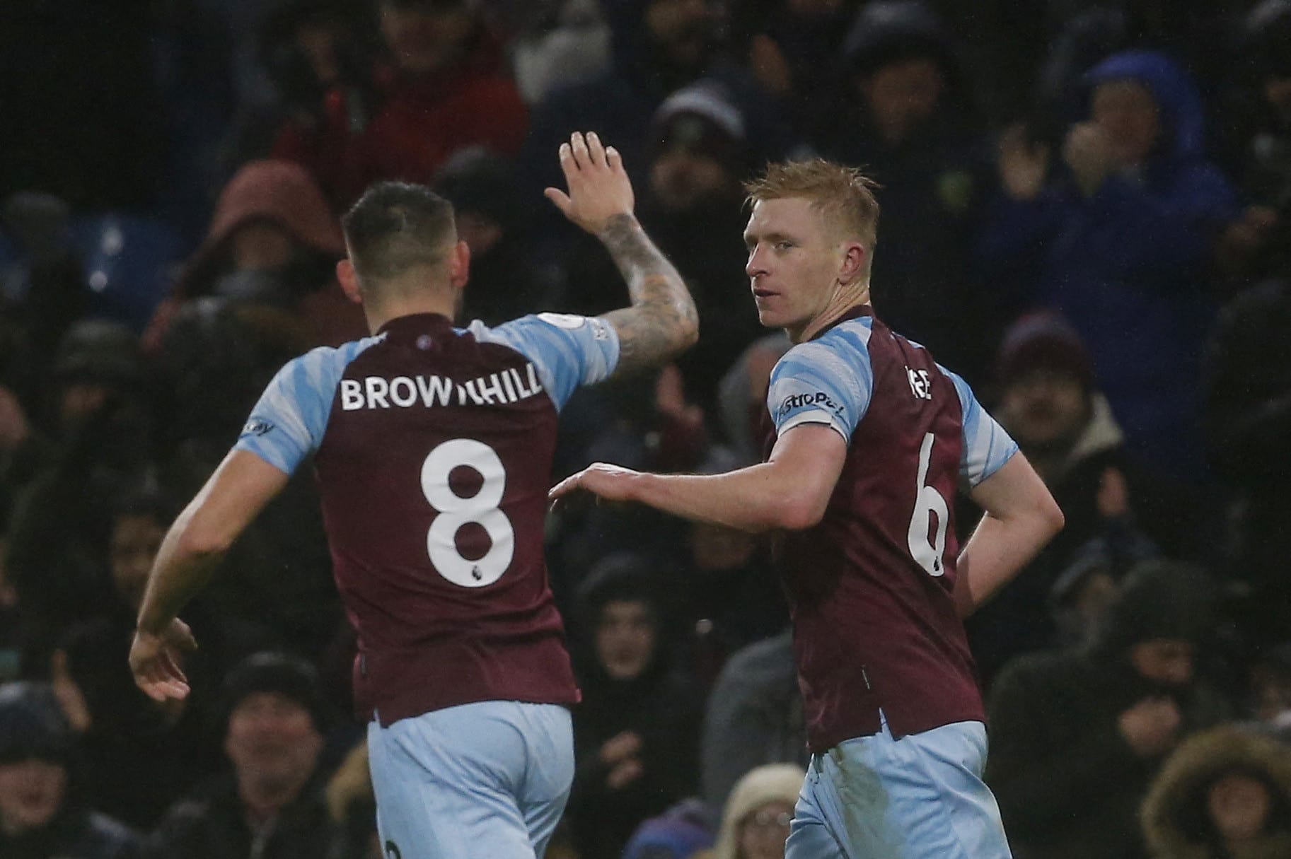 בן מי, שחקן ברנלי חוגג