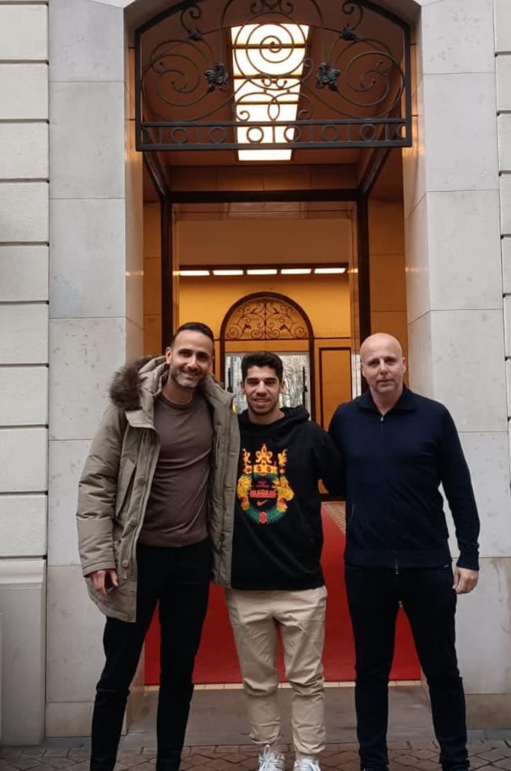 מנור סולומון בוורשה, פולין, עם סוכניו גלעד קצב, שלומי בן עזרא