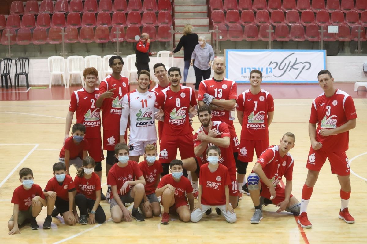 שחקני הפועל מטה/אשר בכדורעף