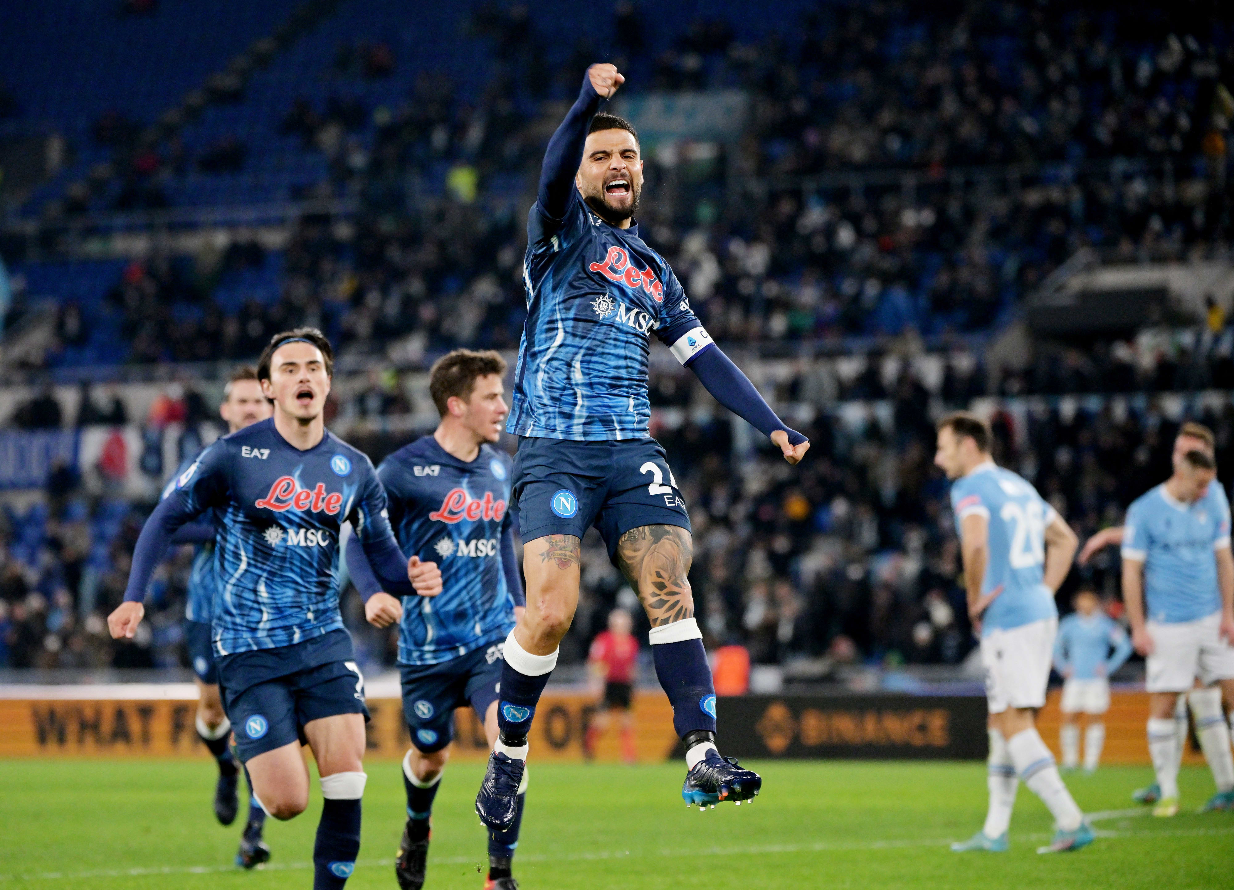 לורנצו אינסינייה, שחקן נאפולי חוגג