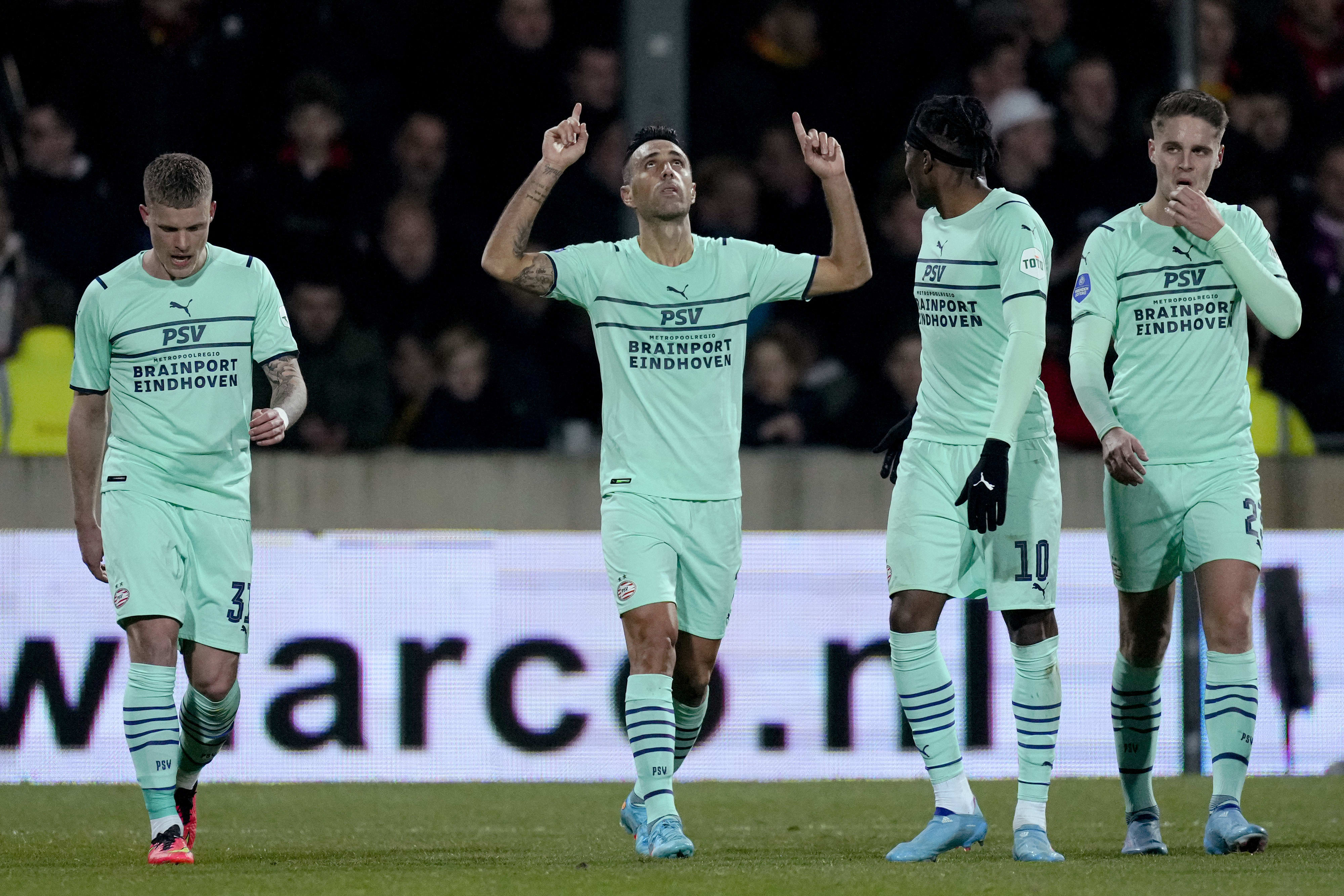 ערן זהבי, שחקן פ.ס.וו איינדהובן חוגג