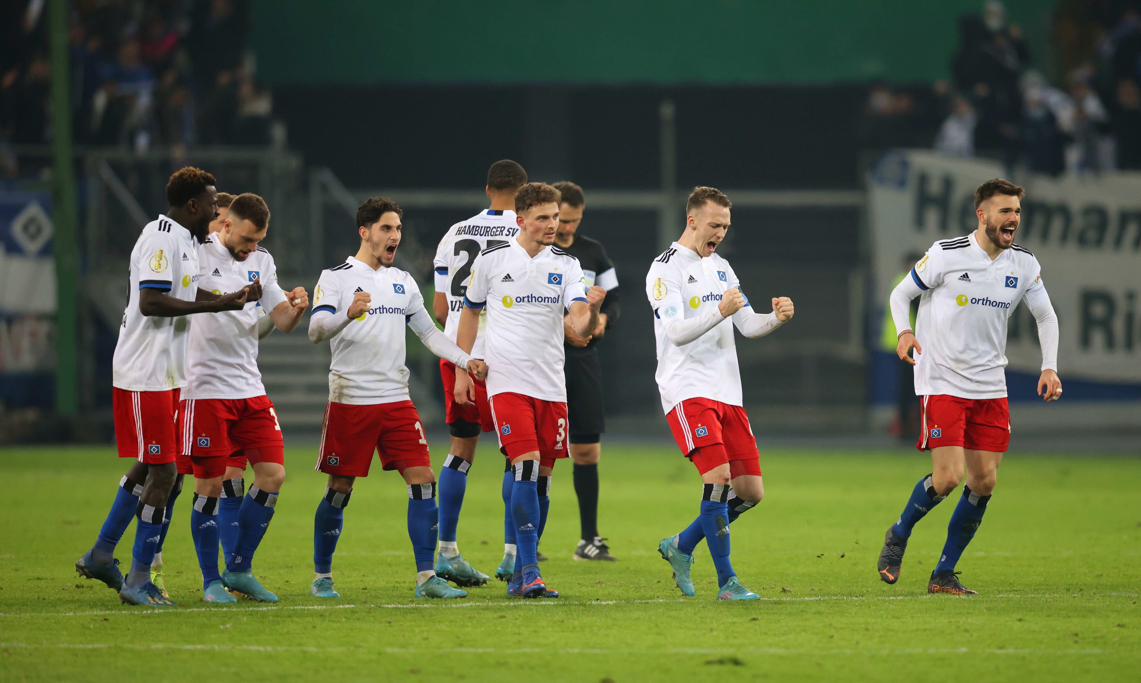 שחקני המבורג חוגגים