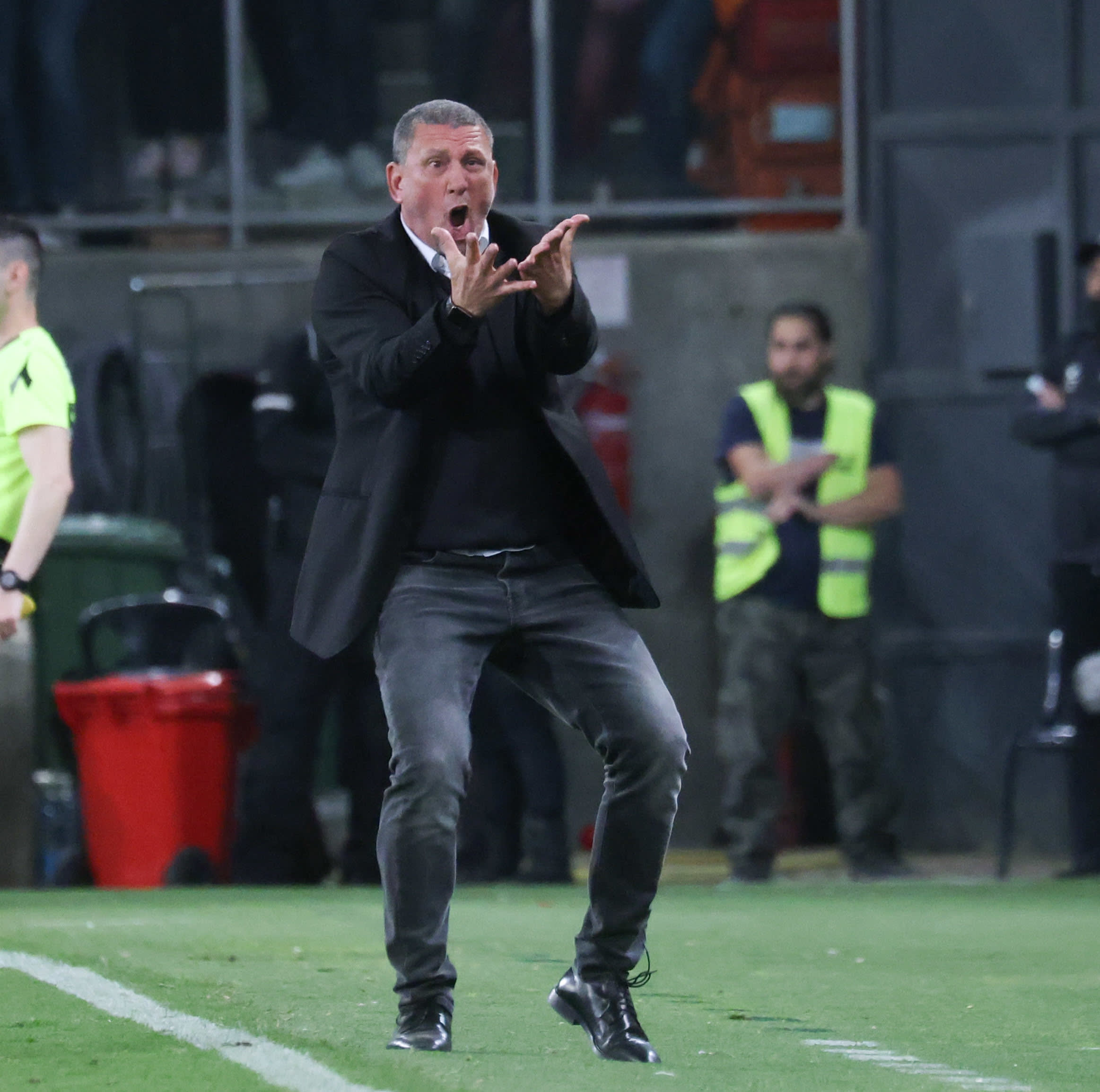 מאמן מכבי פתח תקוה ניר קלינגר