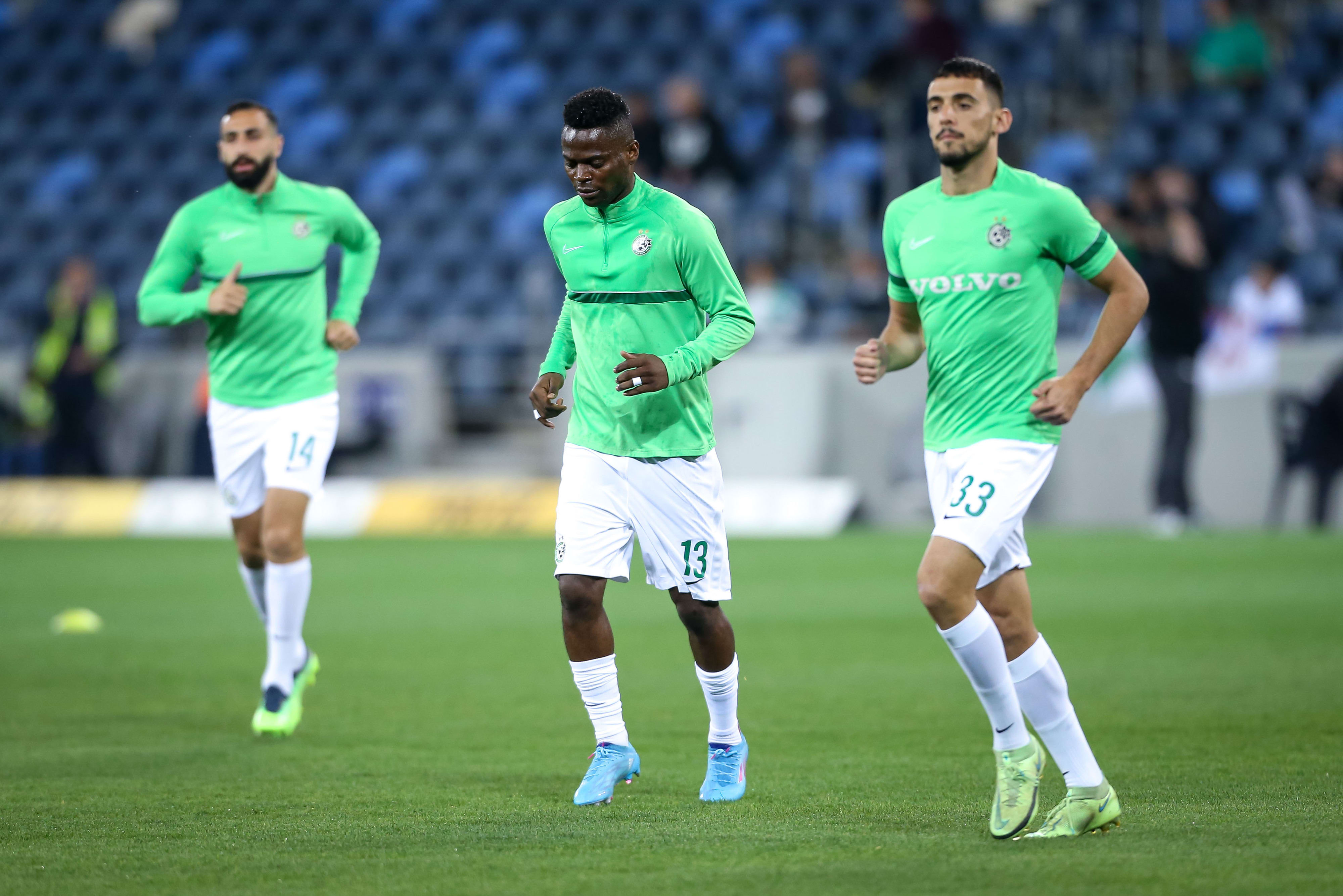 שחקני מכבי חיפה מאור לוי, מאוויס צ'יבוטה