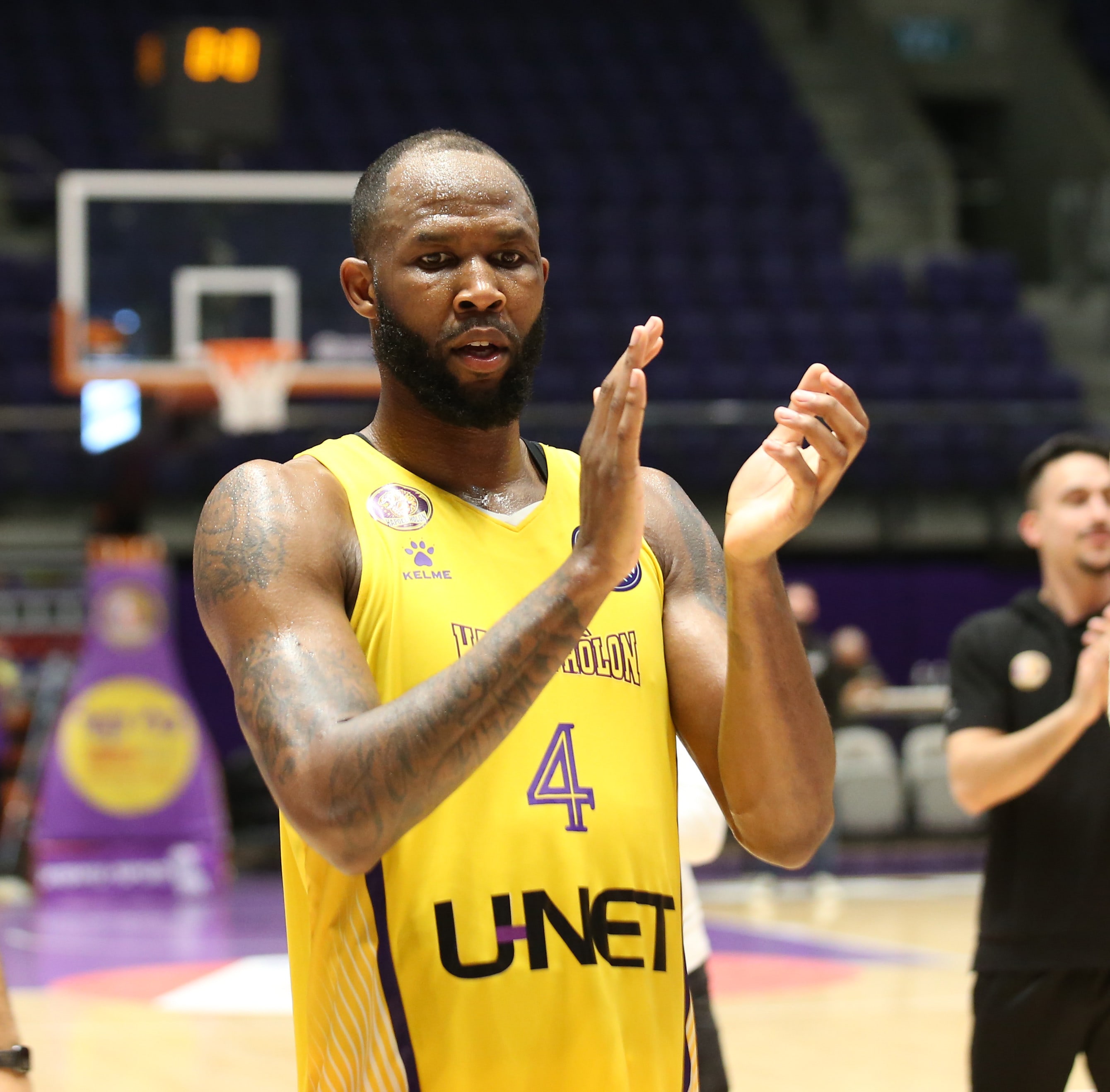 שחקן הפועל חולון כריס ג'ונסון