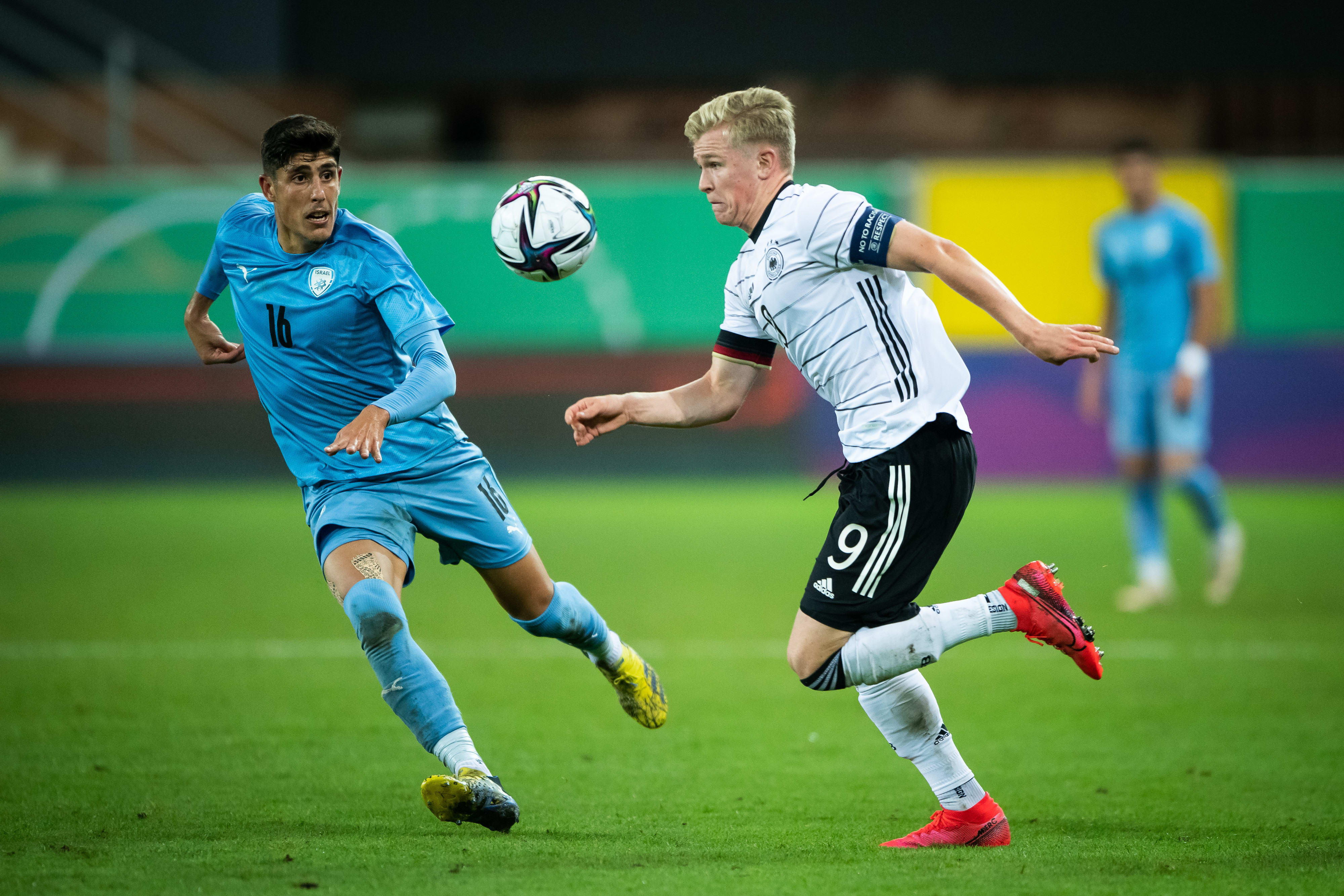 עומרי גנדלמן שחקן נבחרת ישראל הצעירה עם כרם ג'אבר