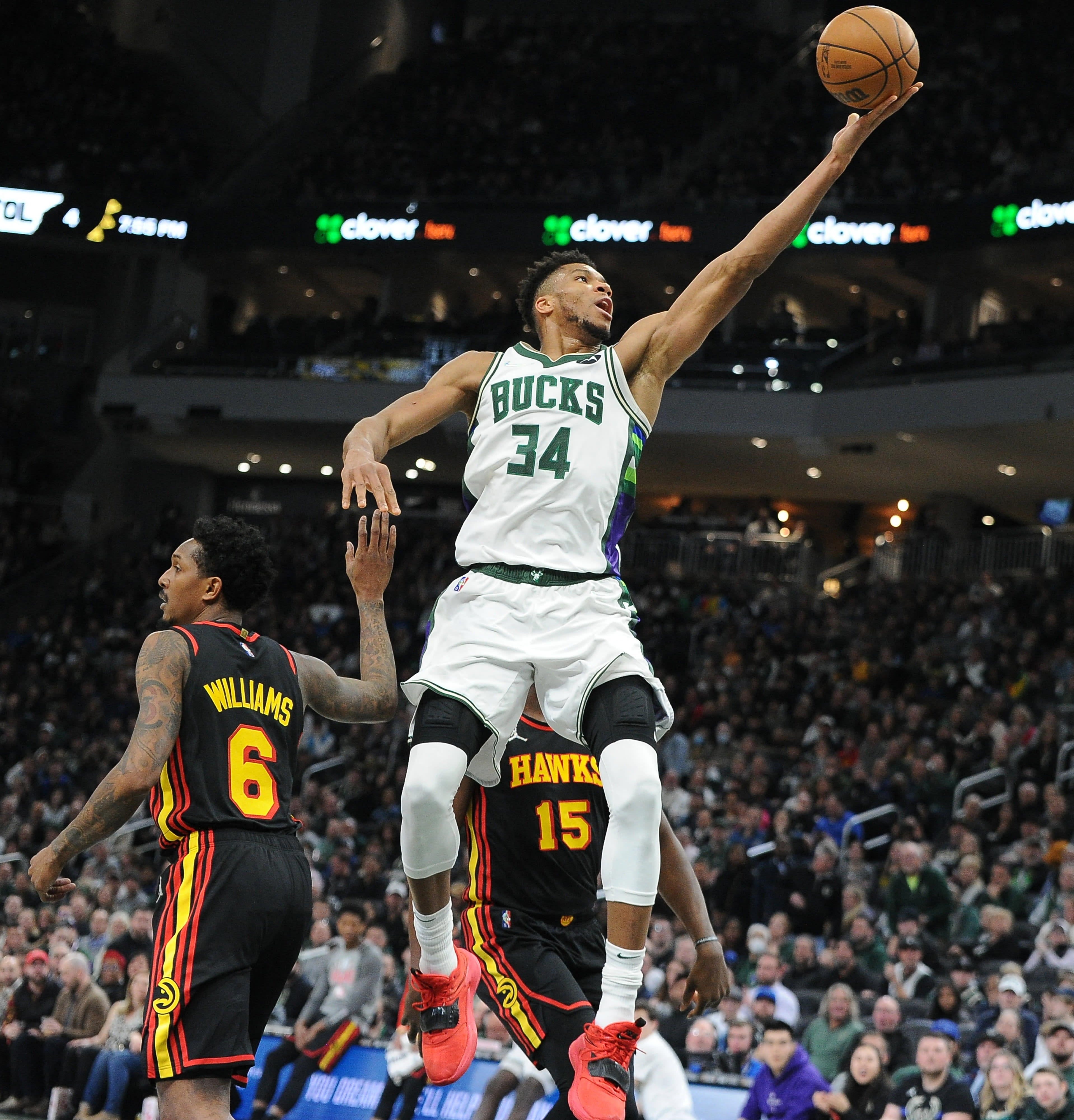 יאניס אנטטוקומפו, מילווקי באקס