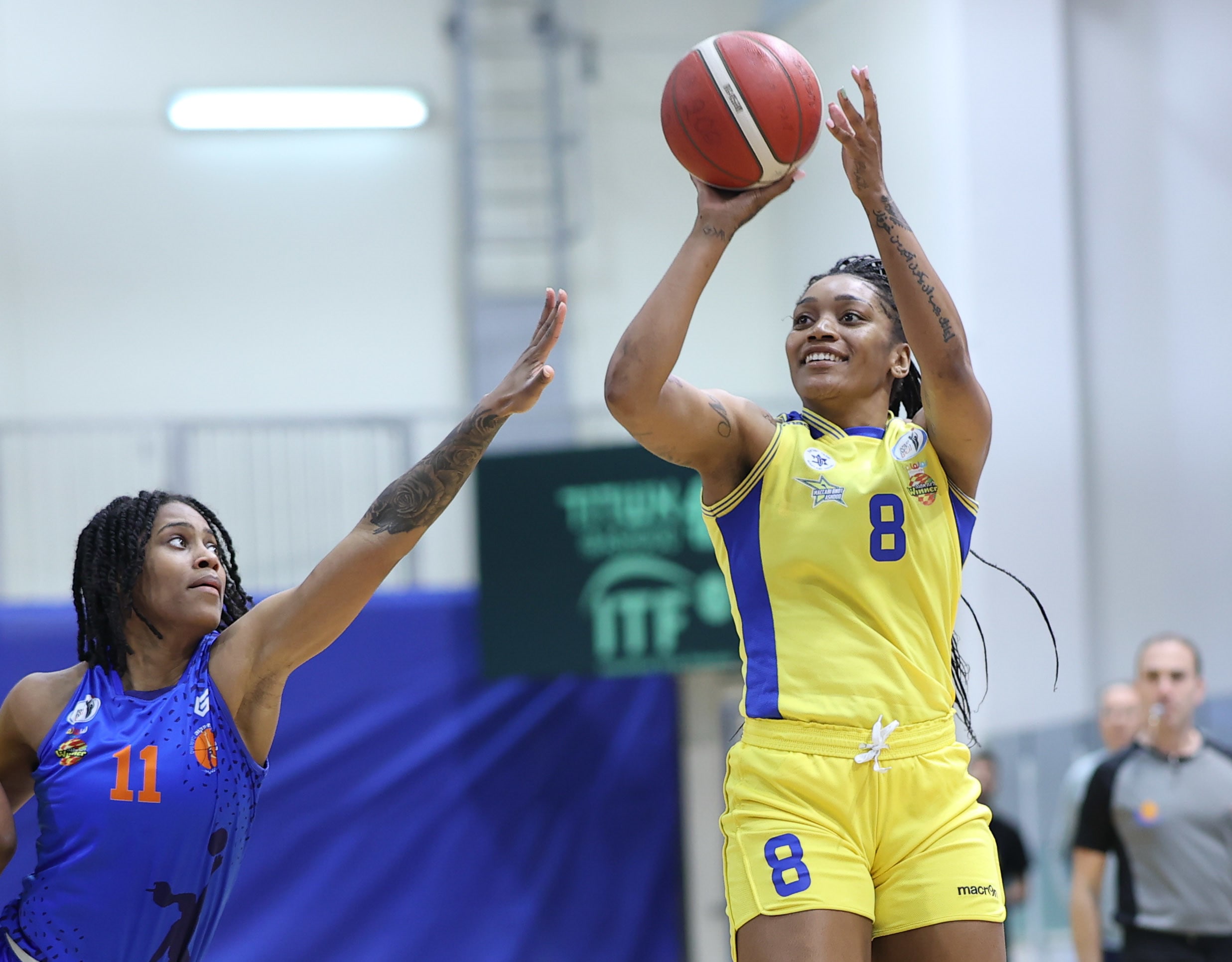 ויקטוריה ויויאנס, שחקן מכבי אשדוד