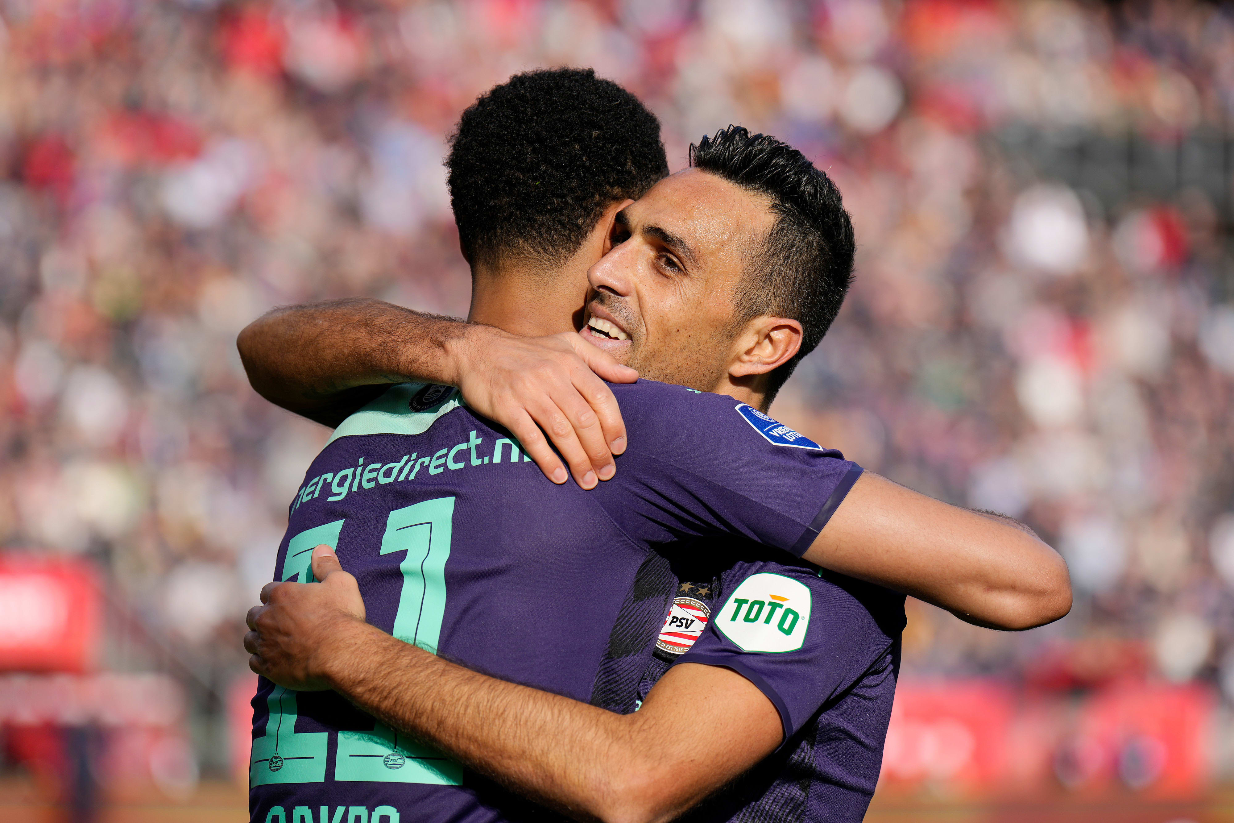 ערן זהבי, שחקן פ.ס.וו איינדהובן חוגג