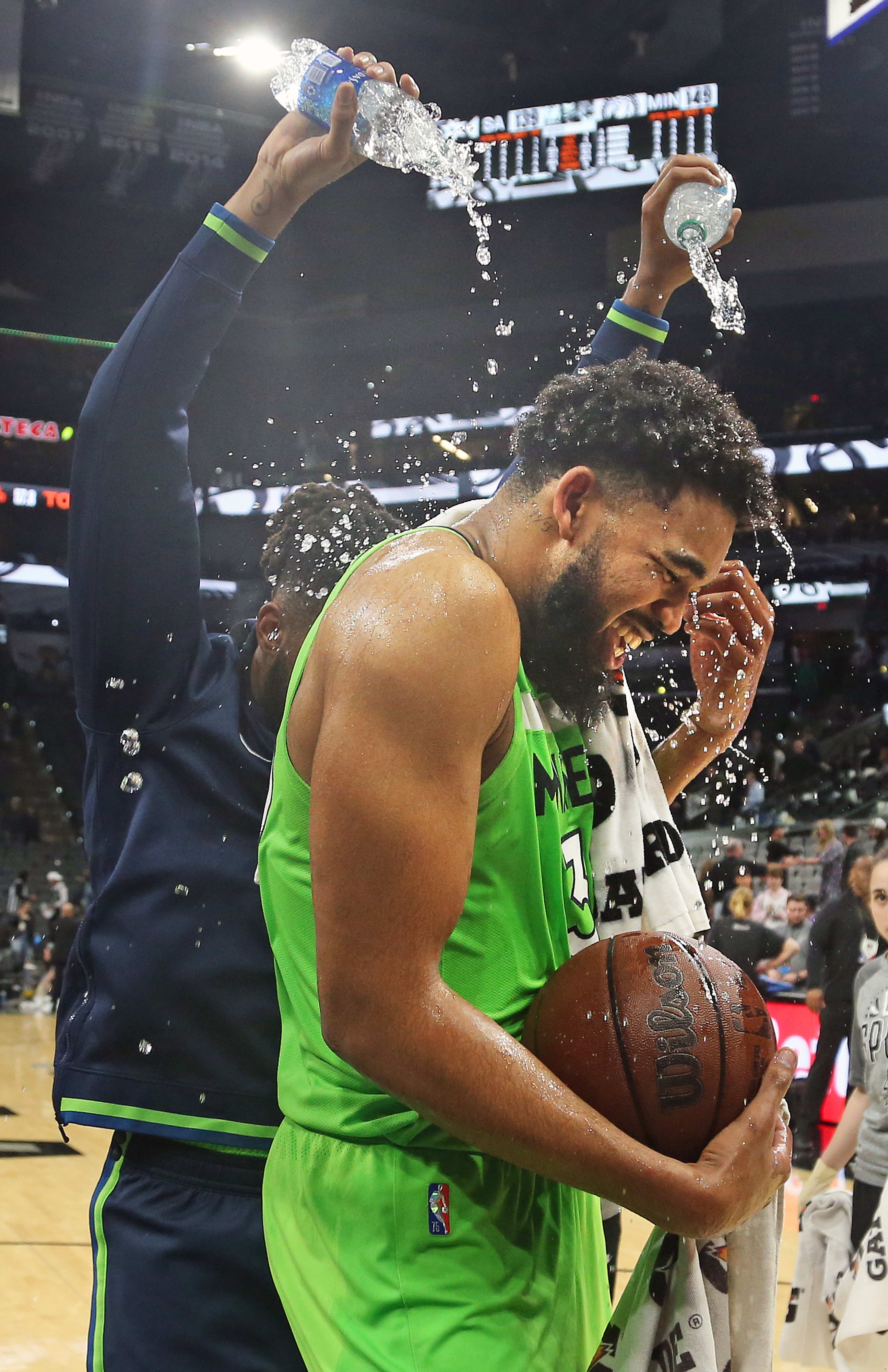 קארל אנתוני טאונס, מינסוטה טימברוולבס חוגג