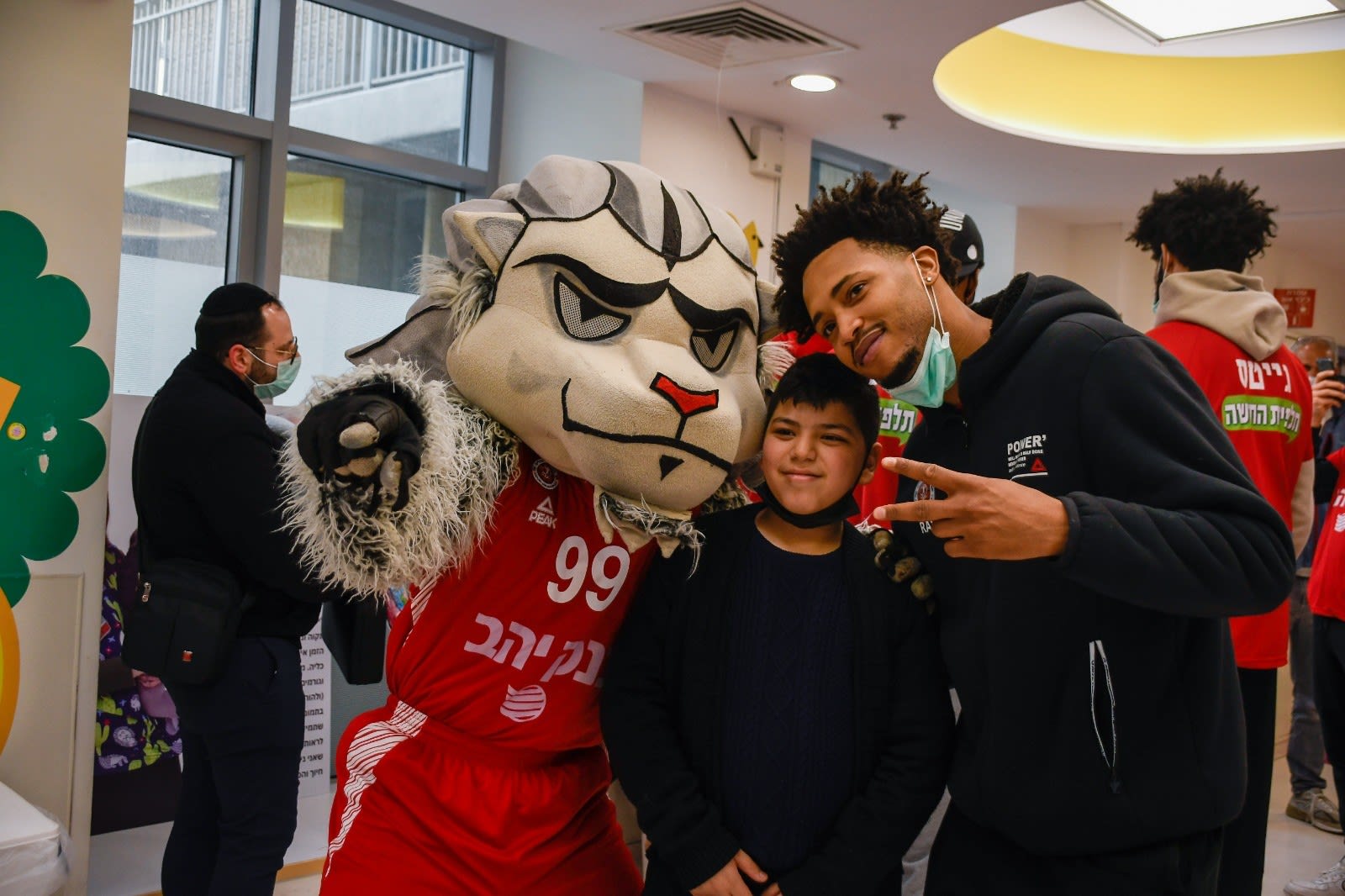 ביקור הפועל ירושלים בשערי צדק