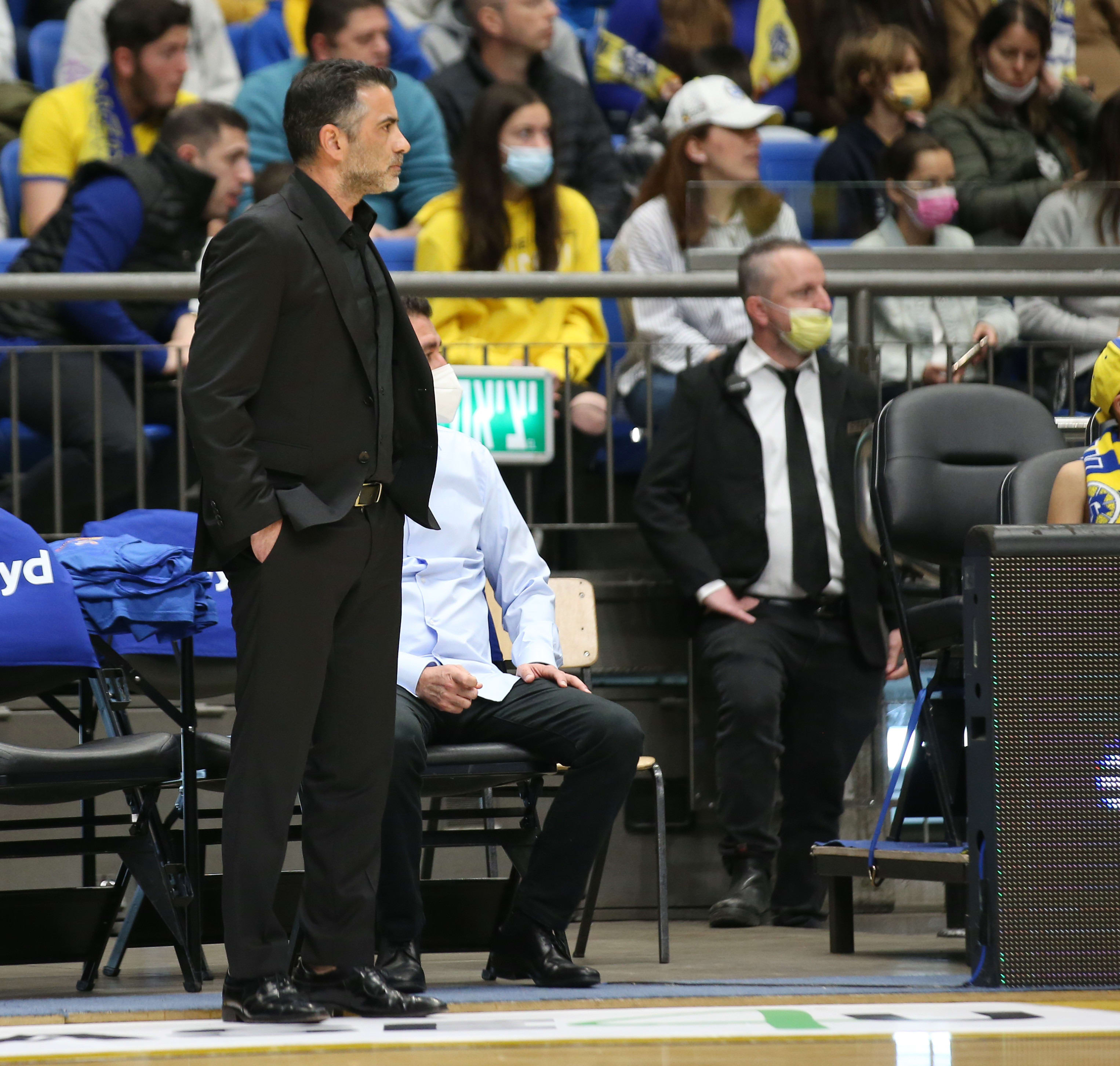 מאמן מכבי תל אבי אבן