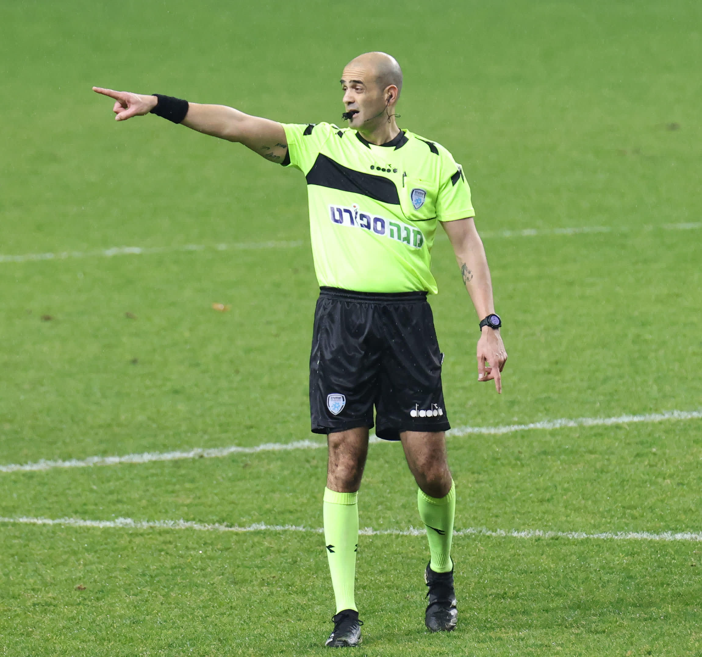 שופט הכדורגל דניאל בר נתן