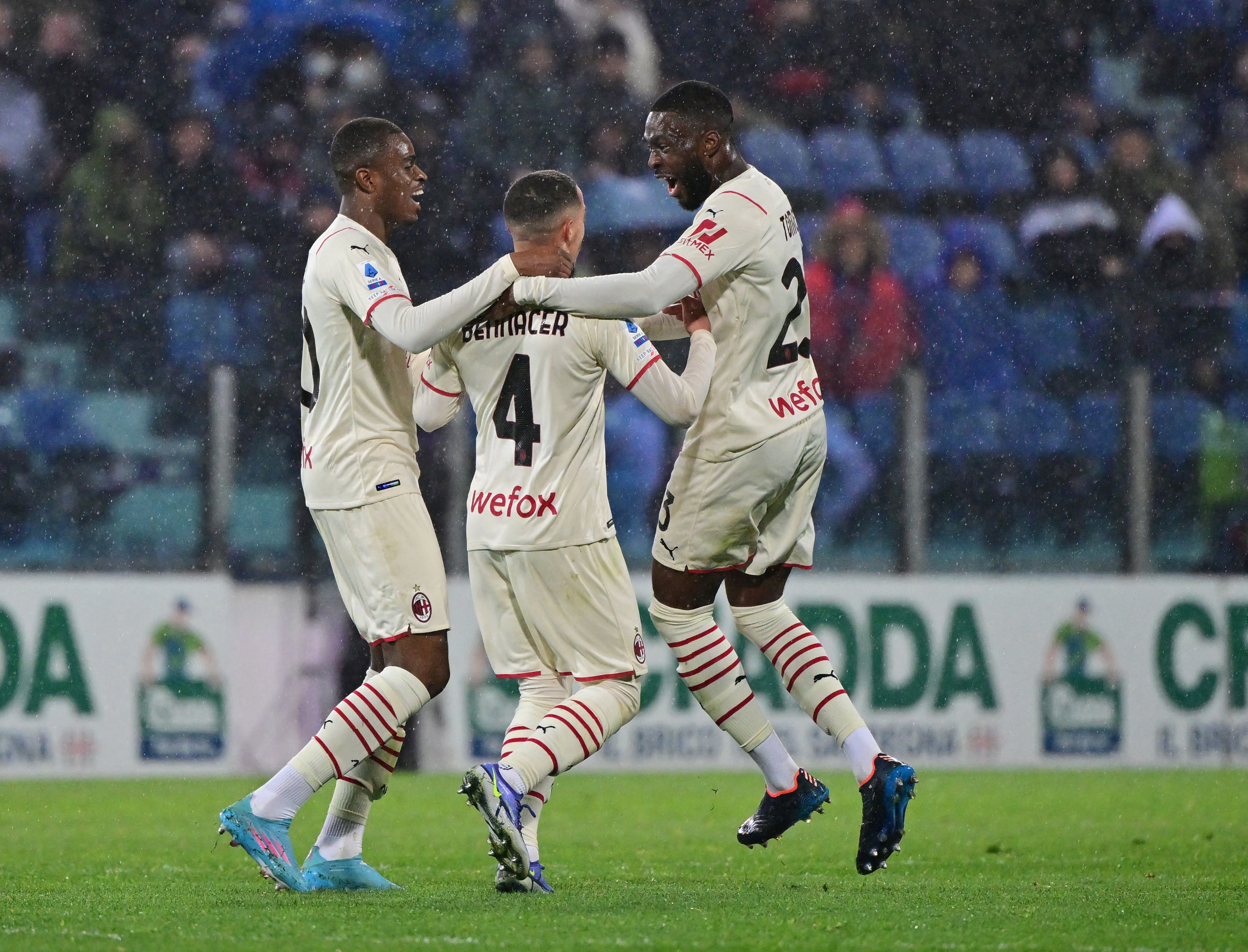 שחקני מילאן חוגגים