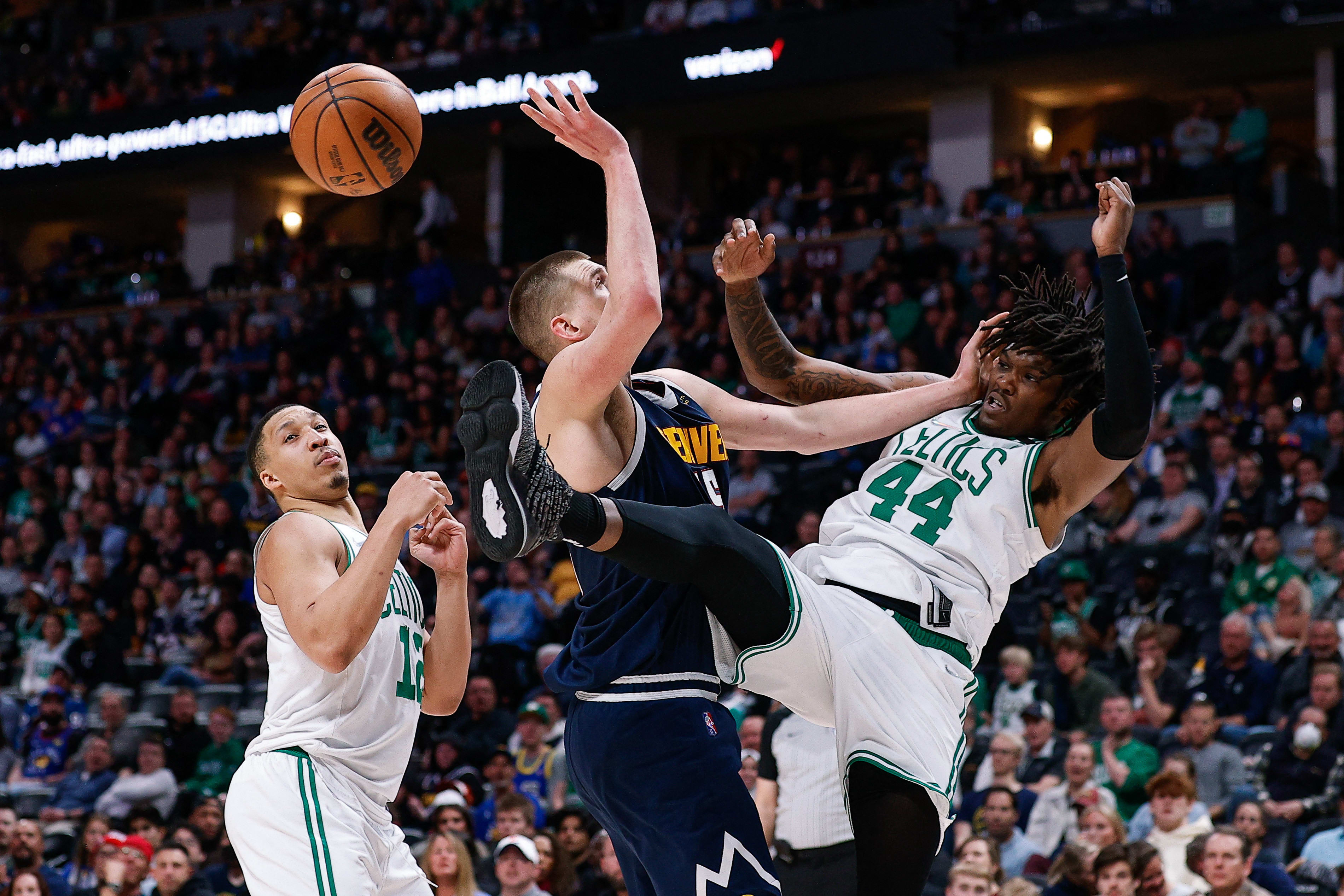 ניקולה יוקיץ' דנבר מול רוברט וויליאמס בוסטון