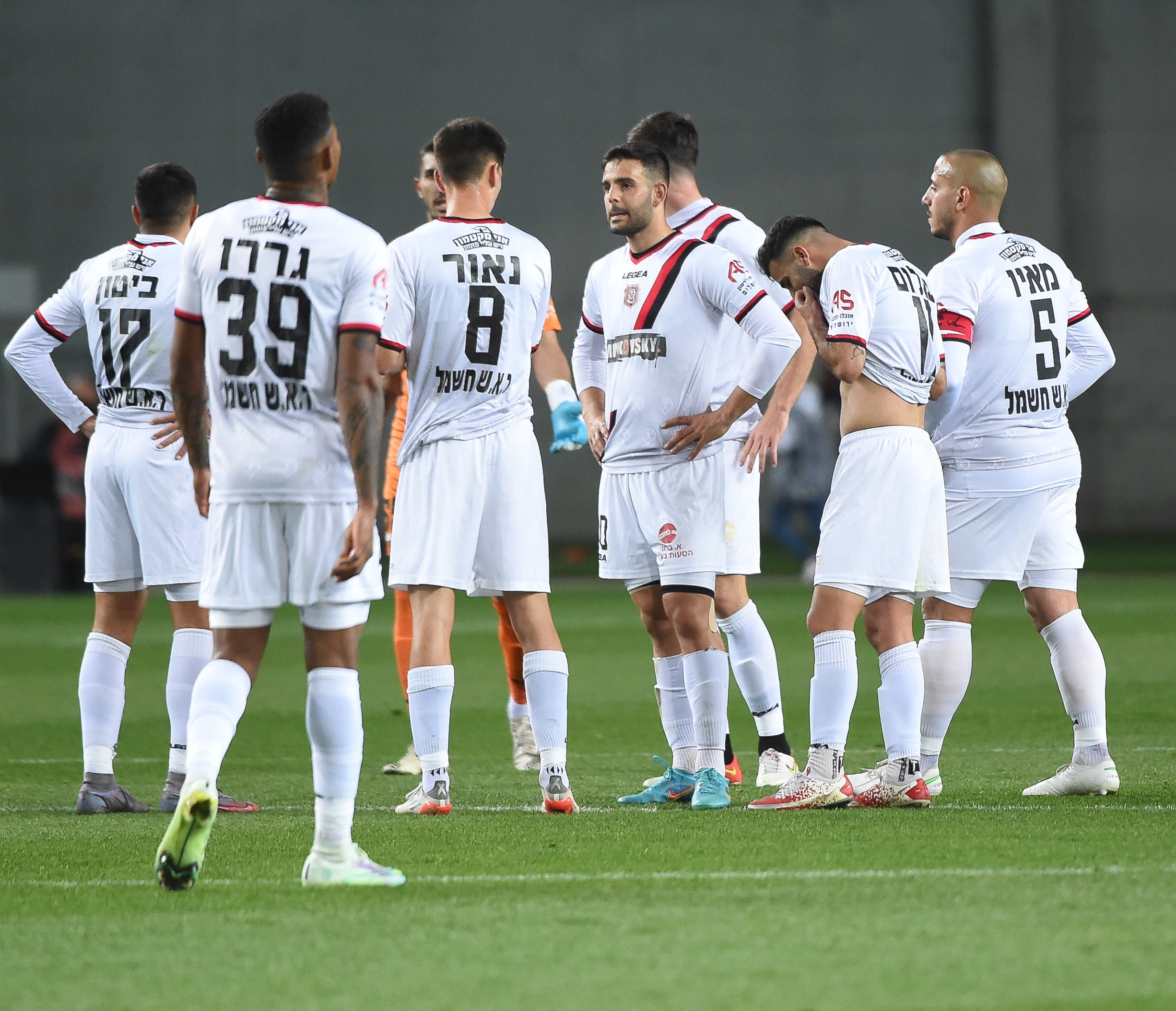 שחקני הפועל ירושלים מאוכזבים